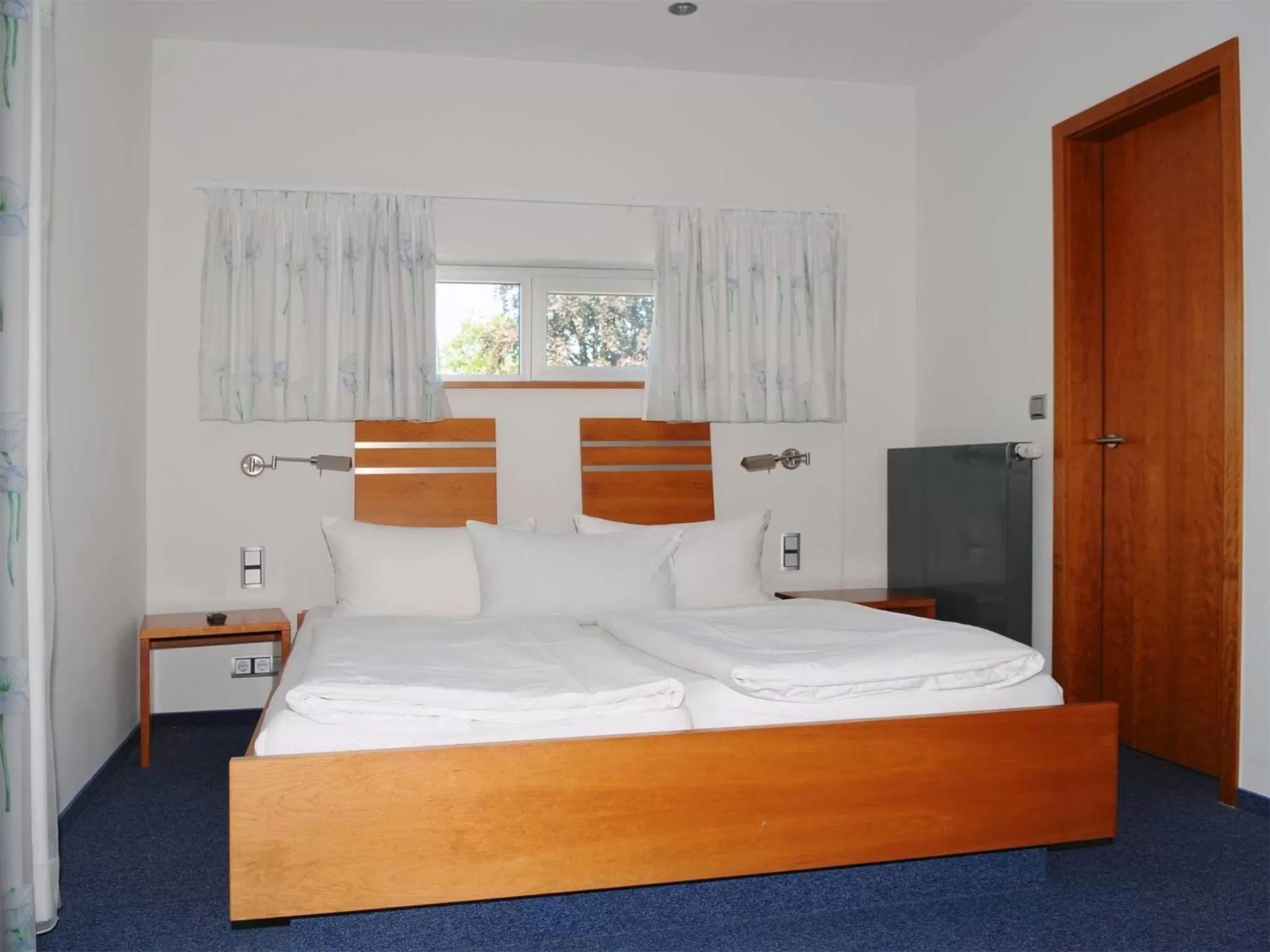 Photo of the whole room, Bed in Hotel-Restaurant Thomsen