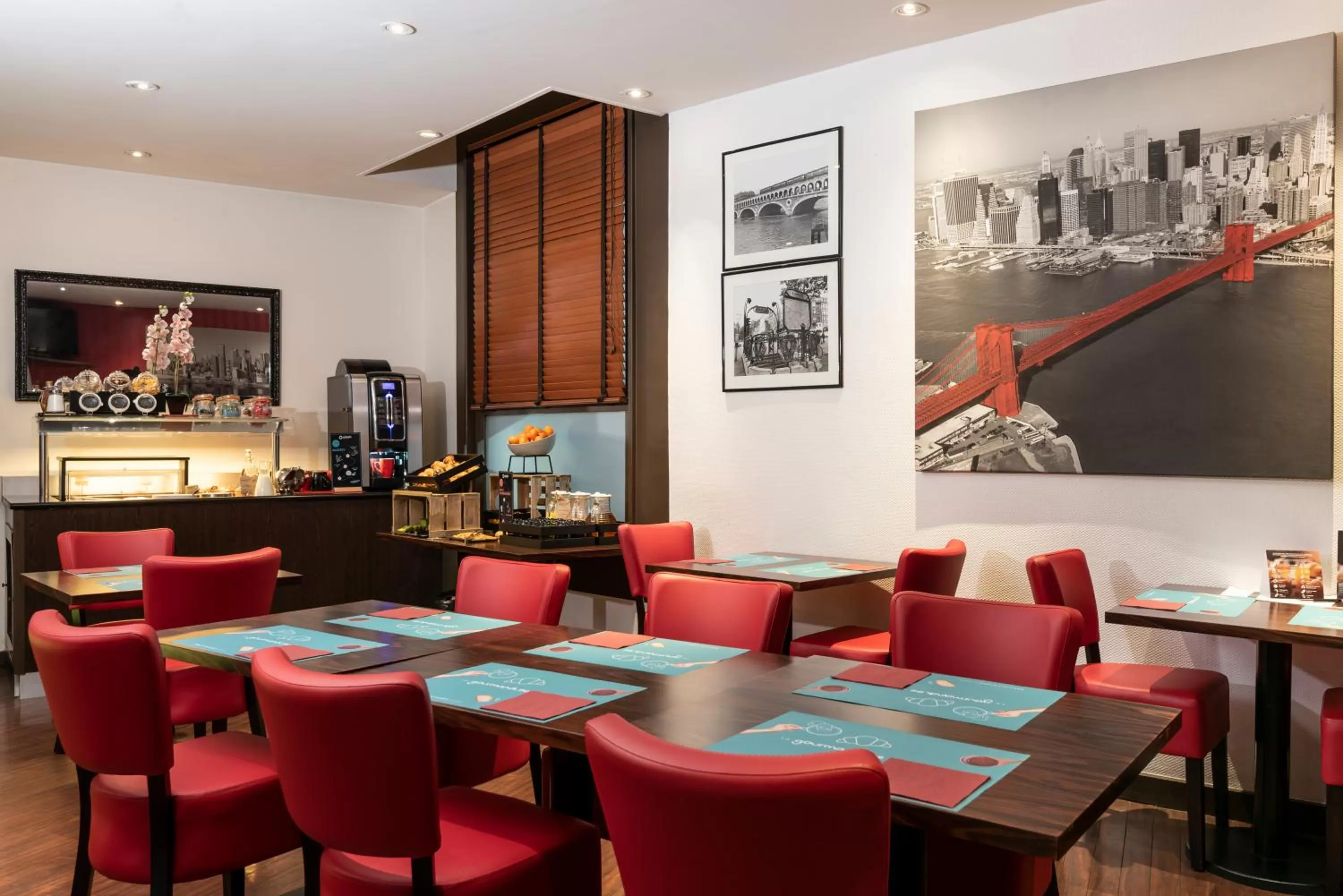 Breakfast in Aparthotel Adagio La Défense Esplanade