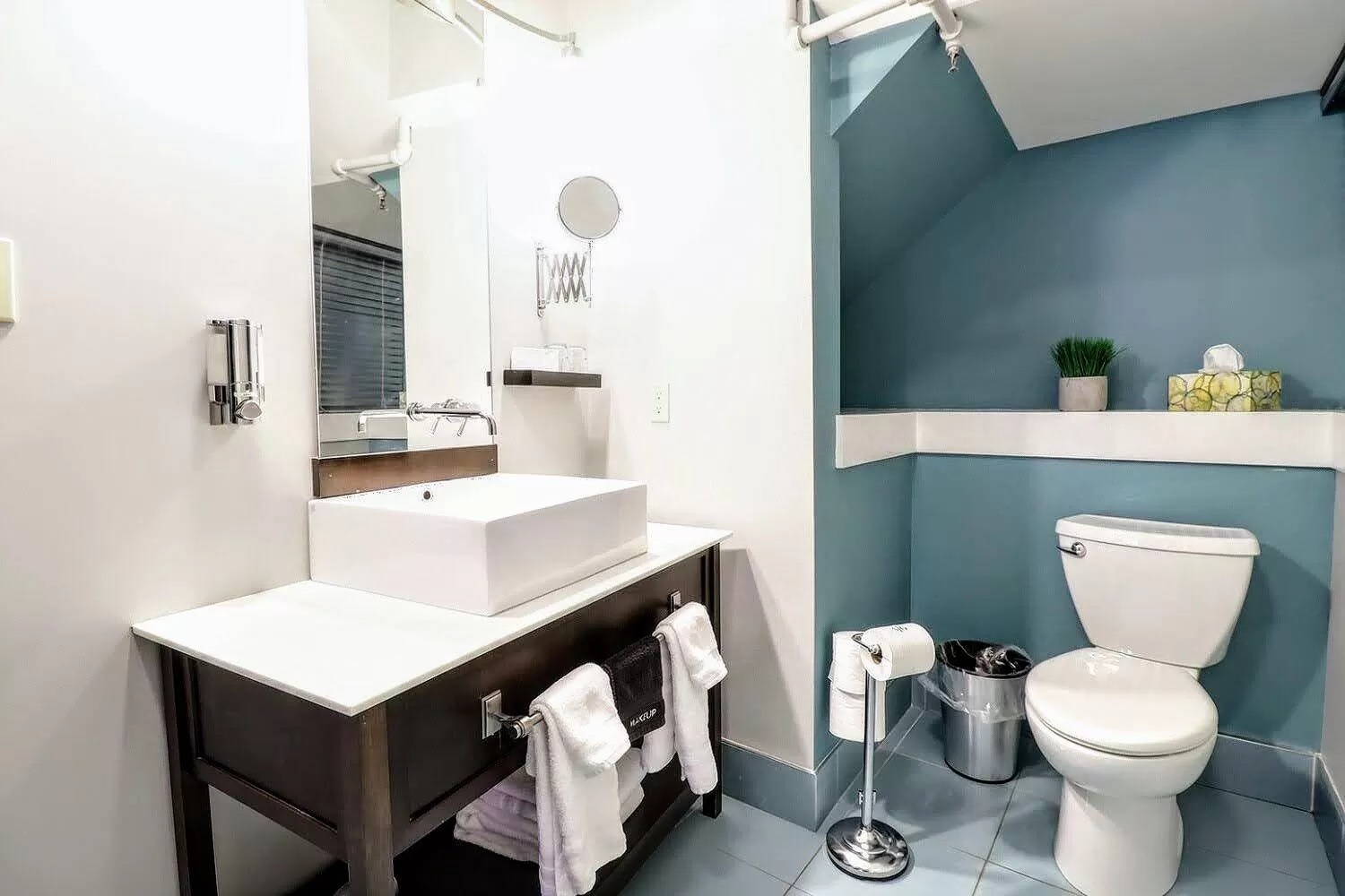 Bathroom in St. James' Gate, Boutique Hotel