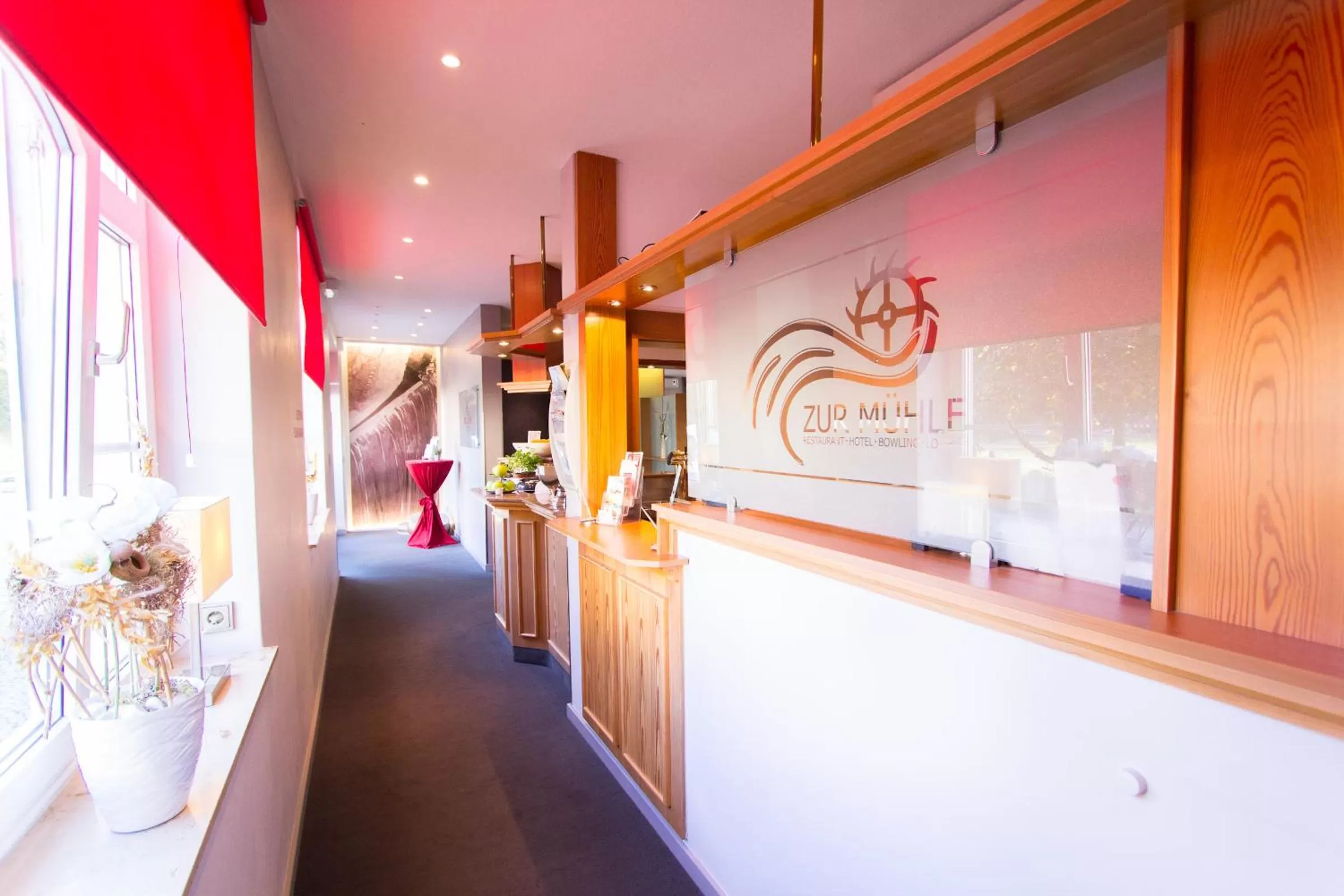 Lobby or reception, Bed in Hotel "Zur Mühle"