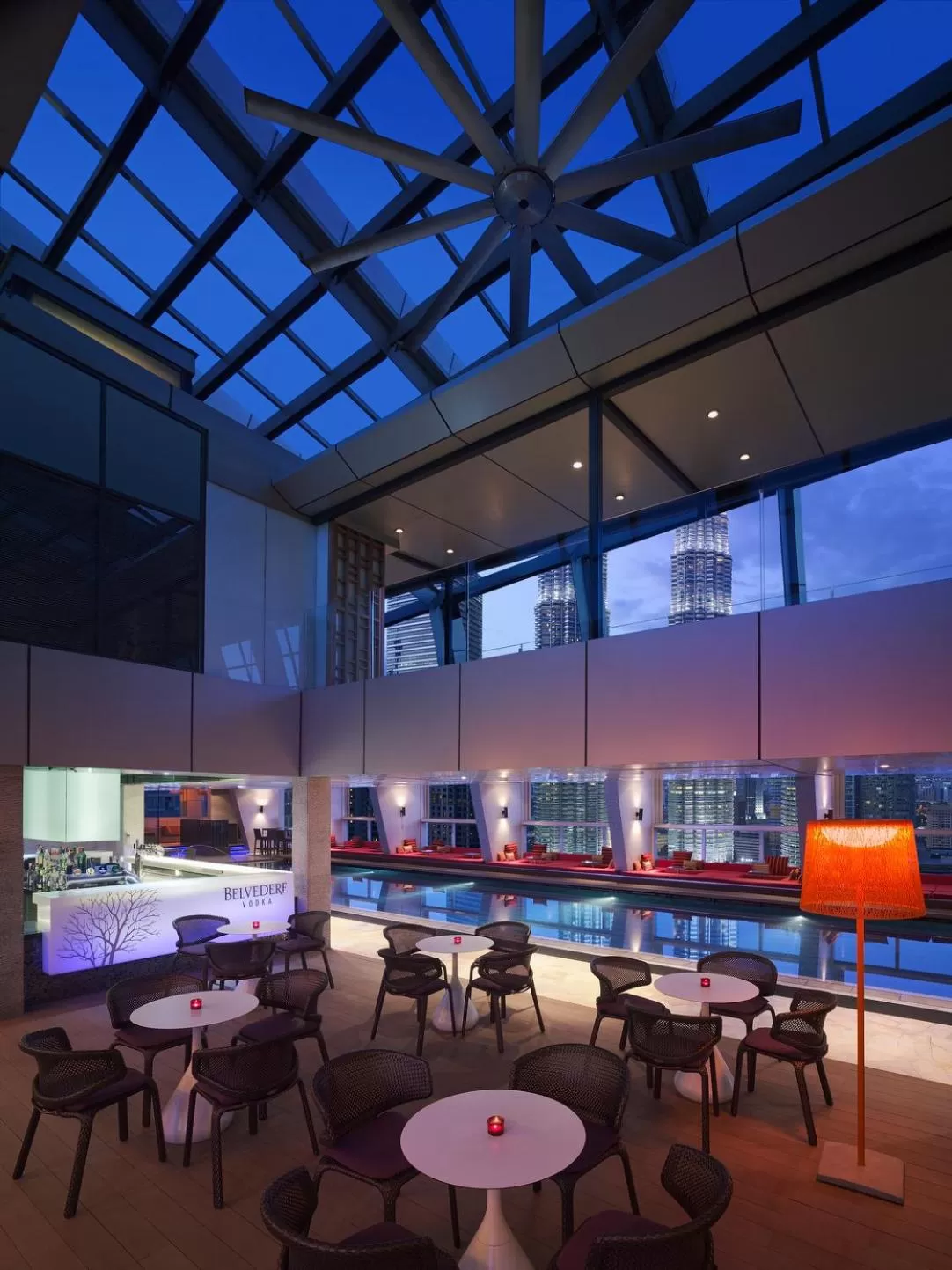 Lounge or bar in Traders Hotel, Kuala Lumpur