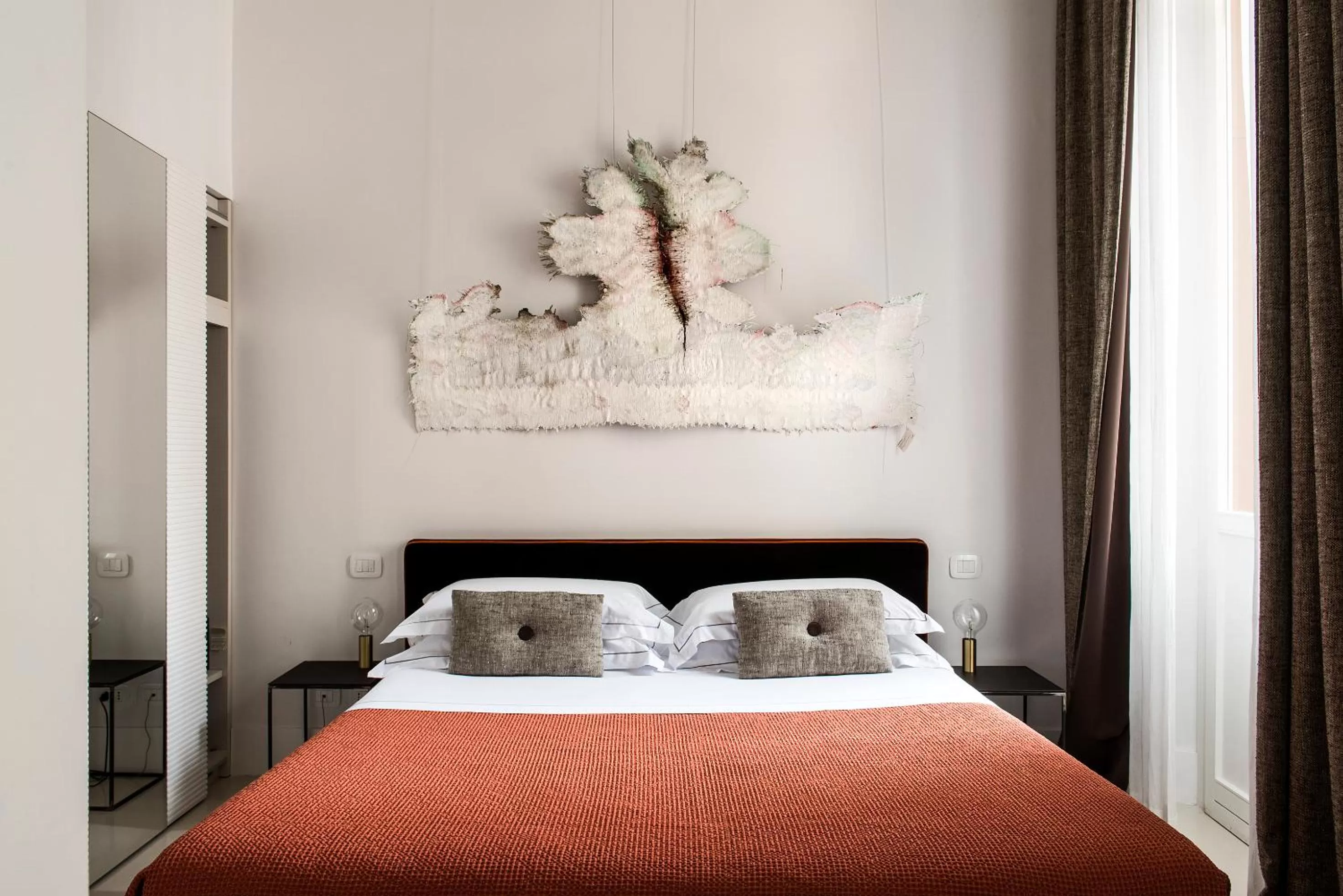 Photo of the whole room, Bed in Piazza di Spagna 9