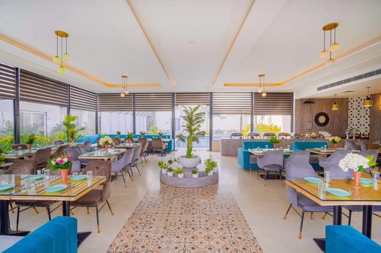 Restaurant/Places to Eat in Greenwood Villa By Levelup