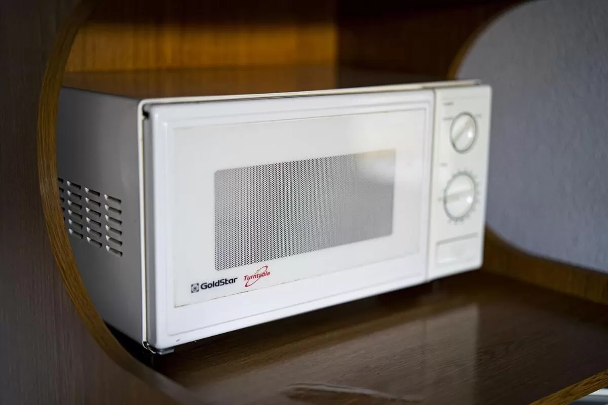 minibar in Budget 8 Motel