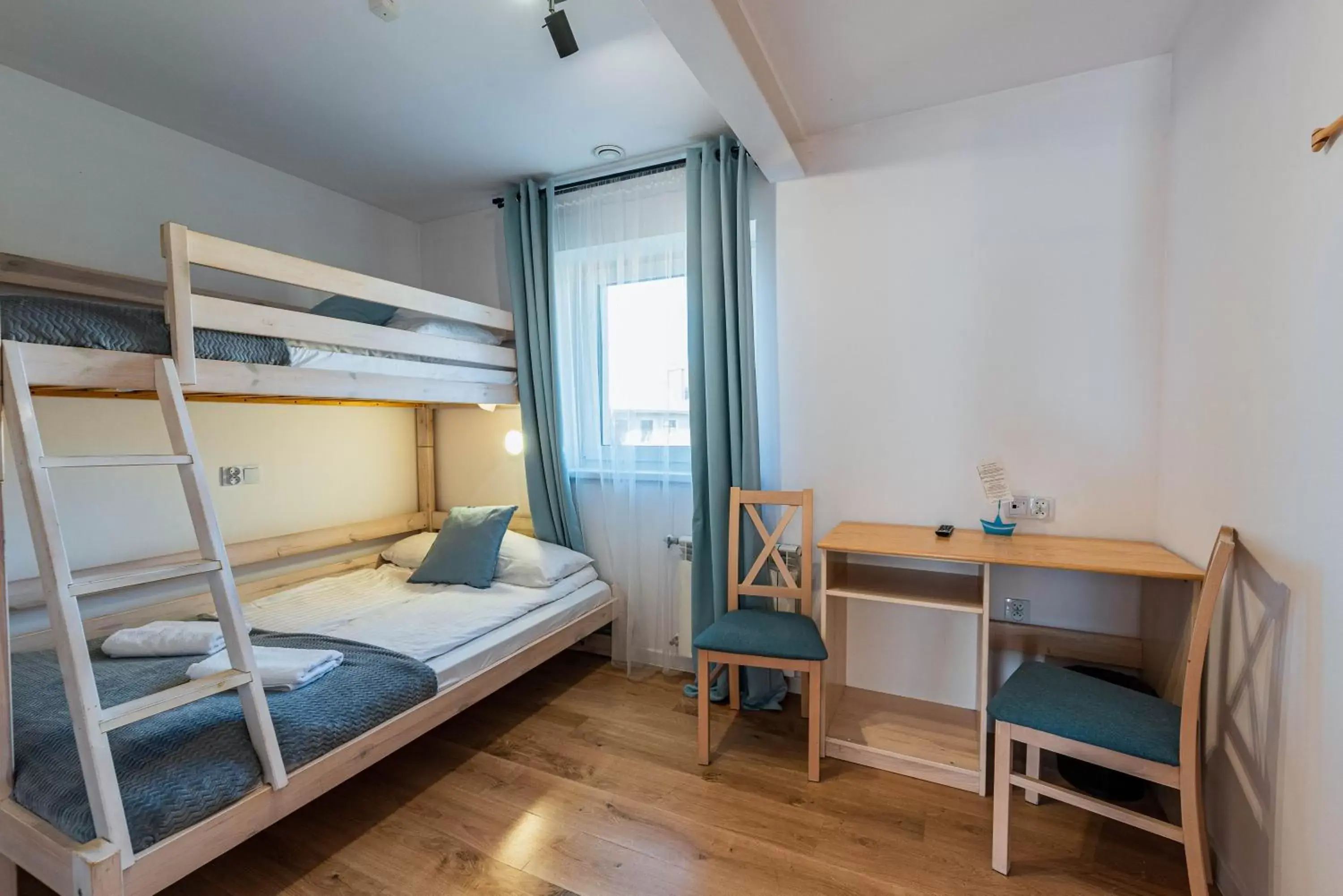 Triple Room with Bathroom in Willa ŻeglarSki Triple Room with Bathroom in Willa ŻeglarSki