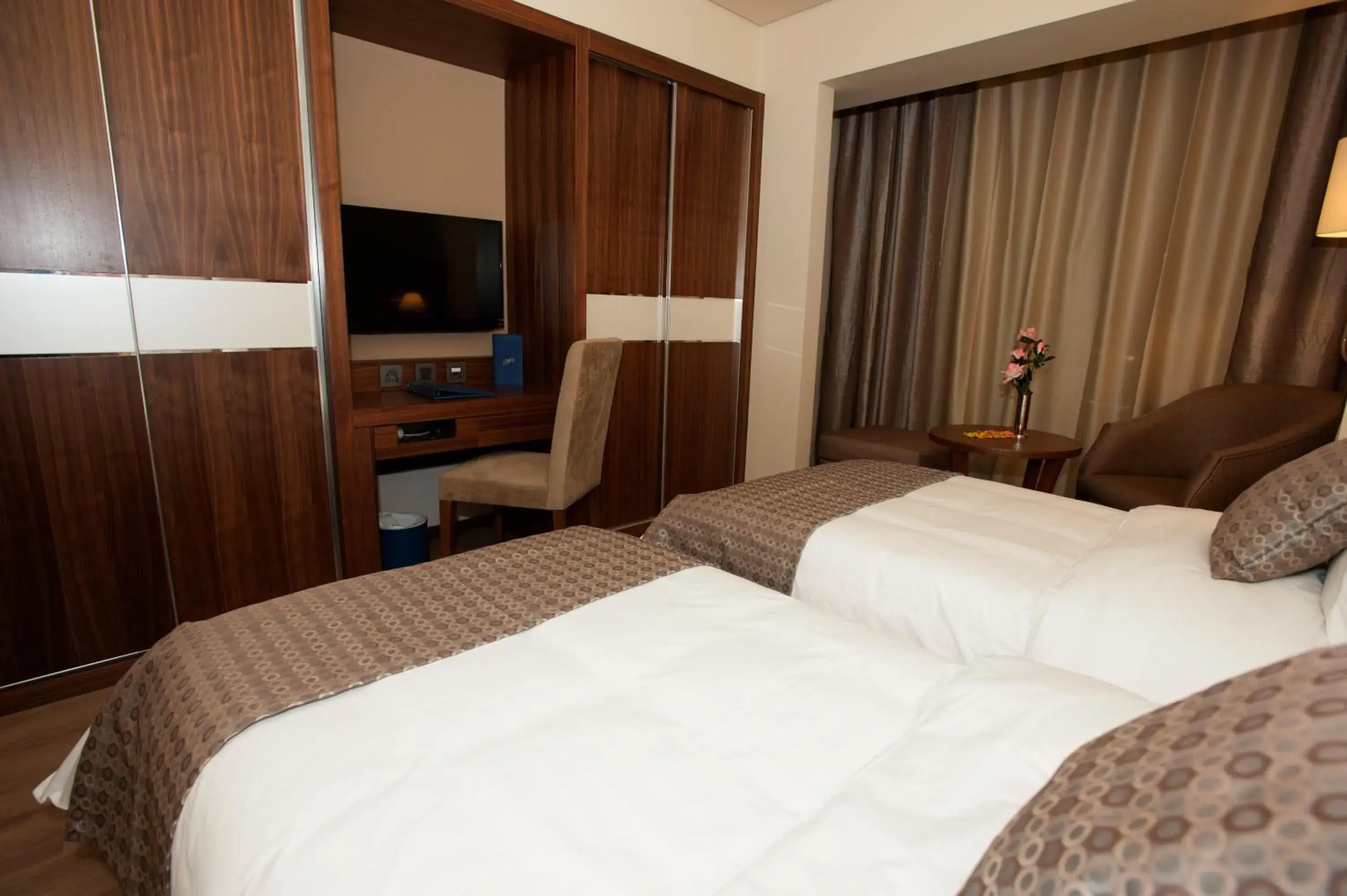 Standard Twin Room in Gems Hotel Standard Twin Room in Gems Hotel