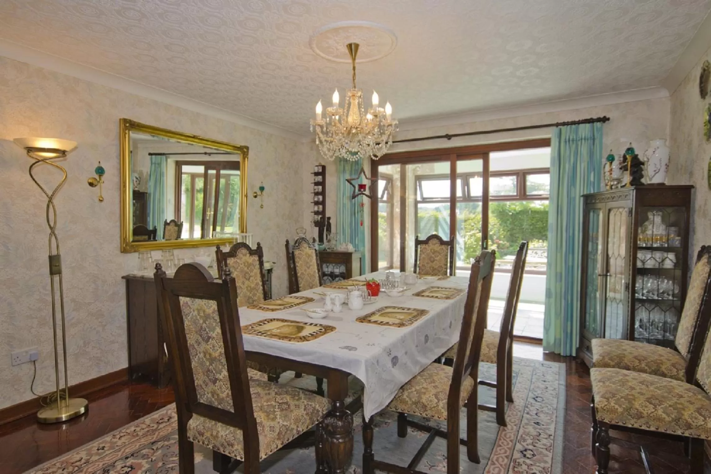 Dining area in Tall Trees