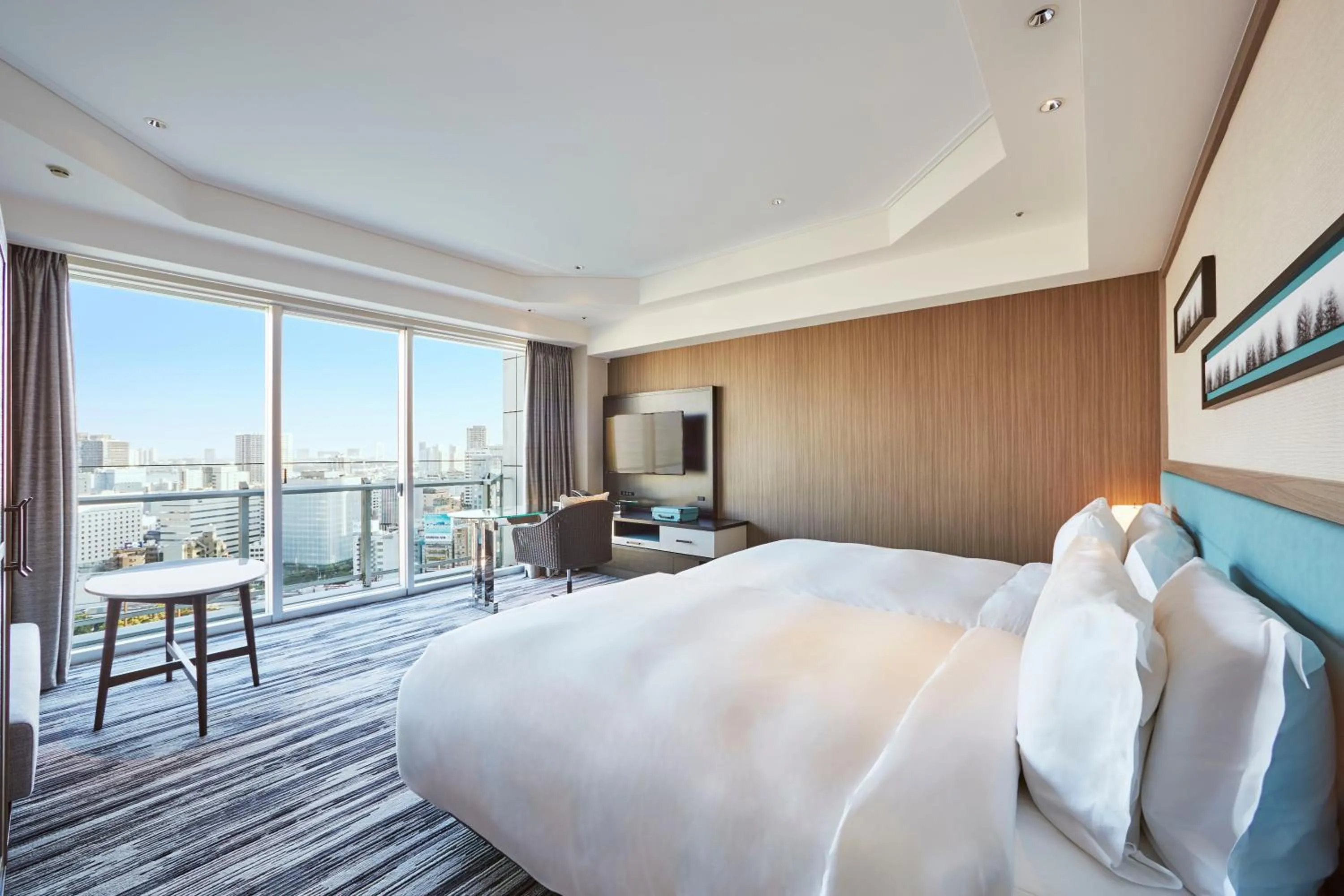 Photo of the whole room, Bed in The Prince Park Tower Tokyo - Preferred Hotels & Resorts, LVX Collection