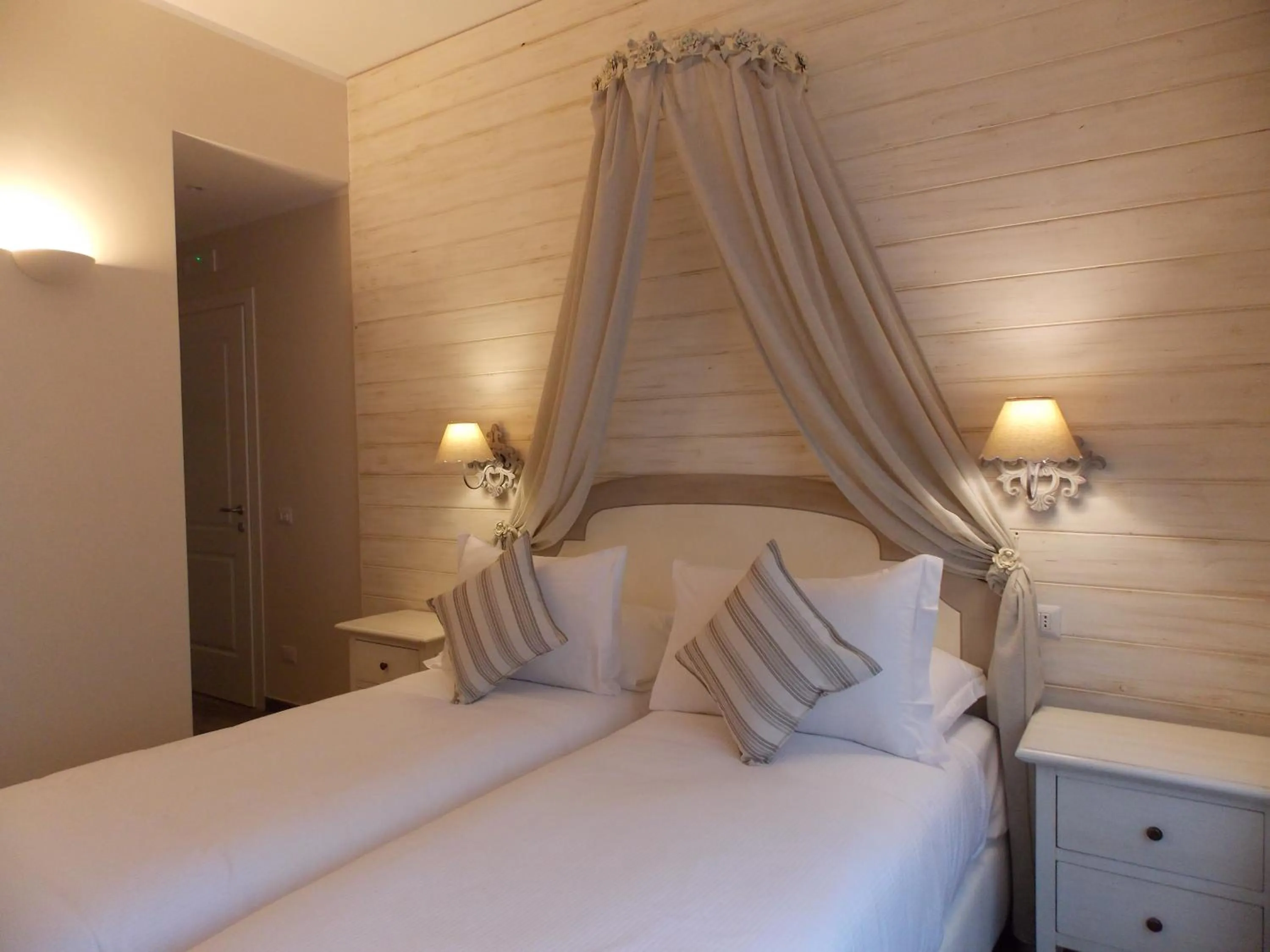 Bedroom, Bed in Casa Tua Vaticano Guest House