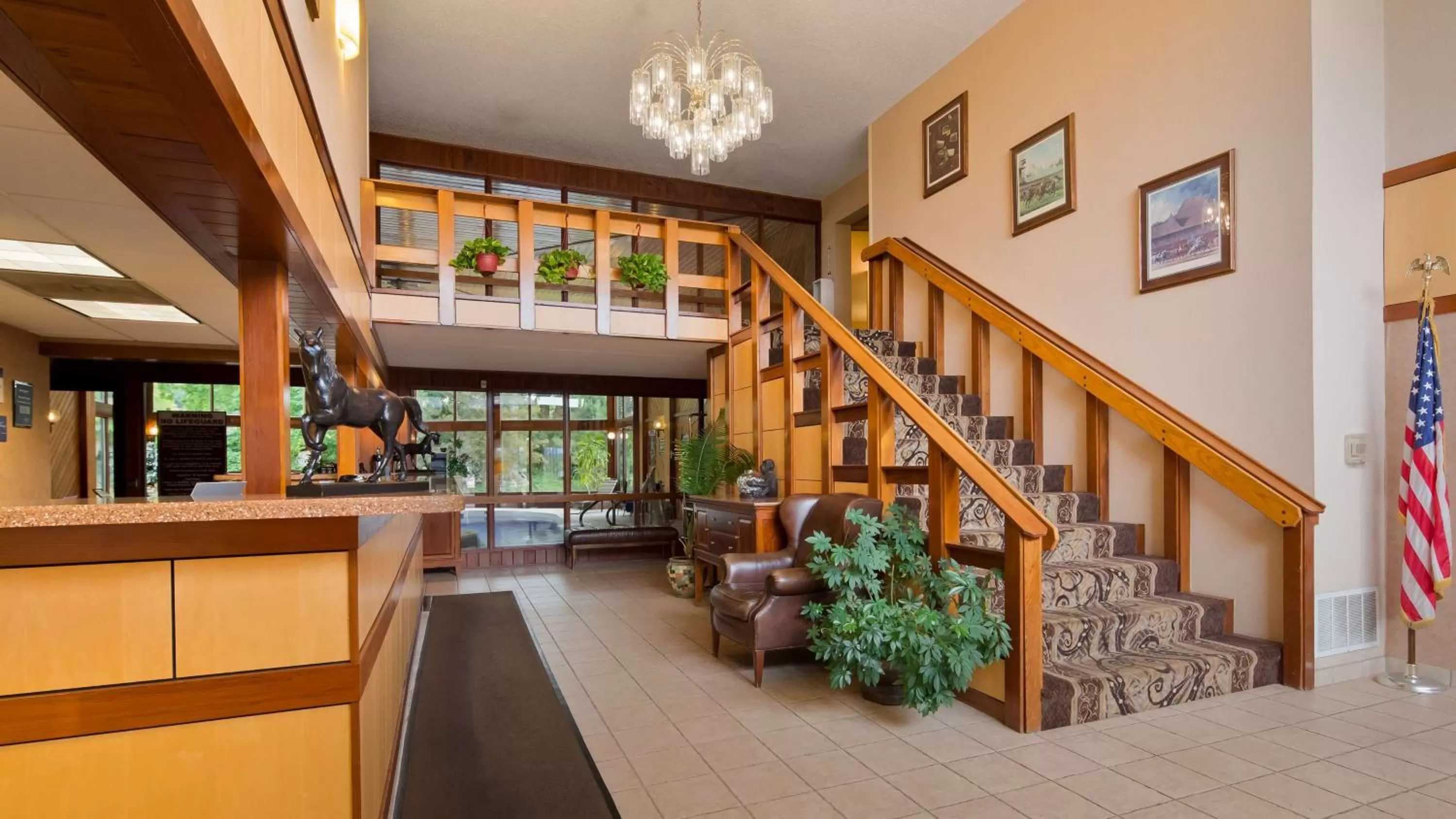 Lobby or reception in Best Western Clifton Park