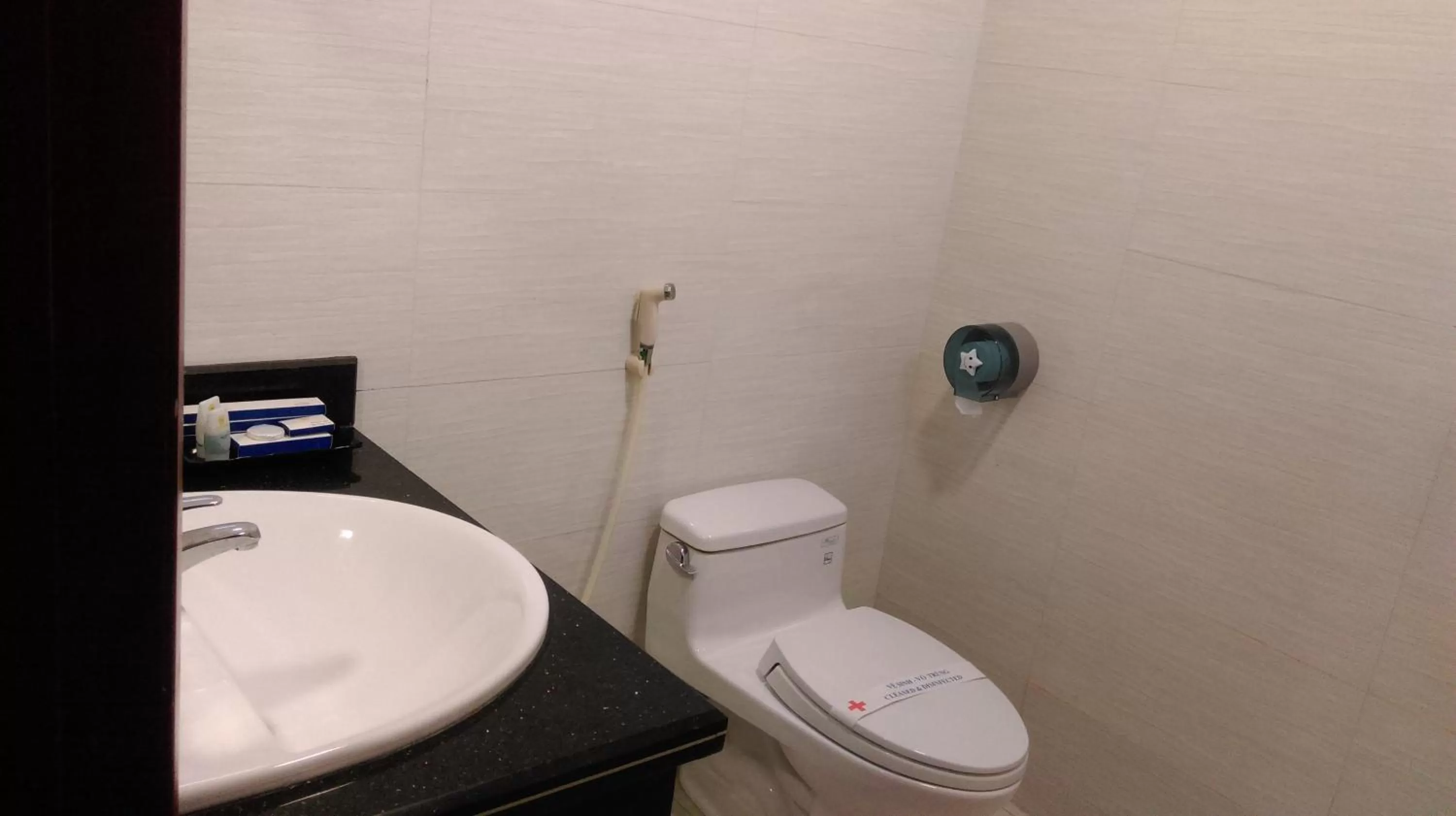 Bathroom in Golden Thai binh Hotel