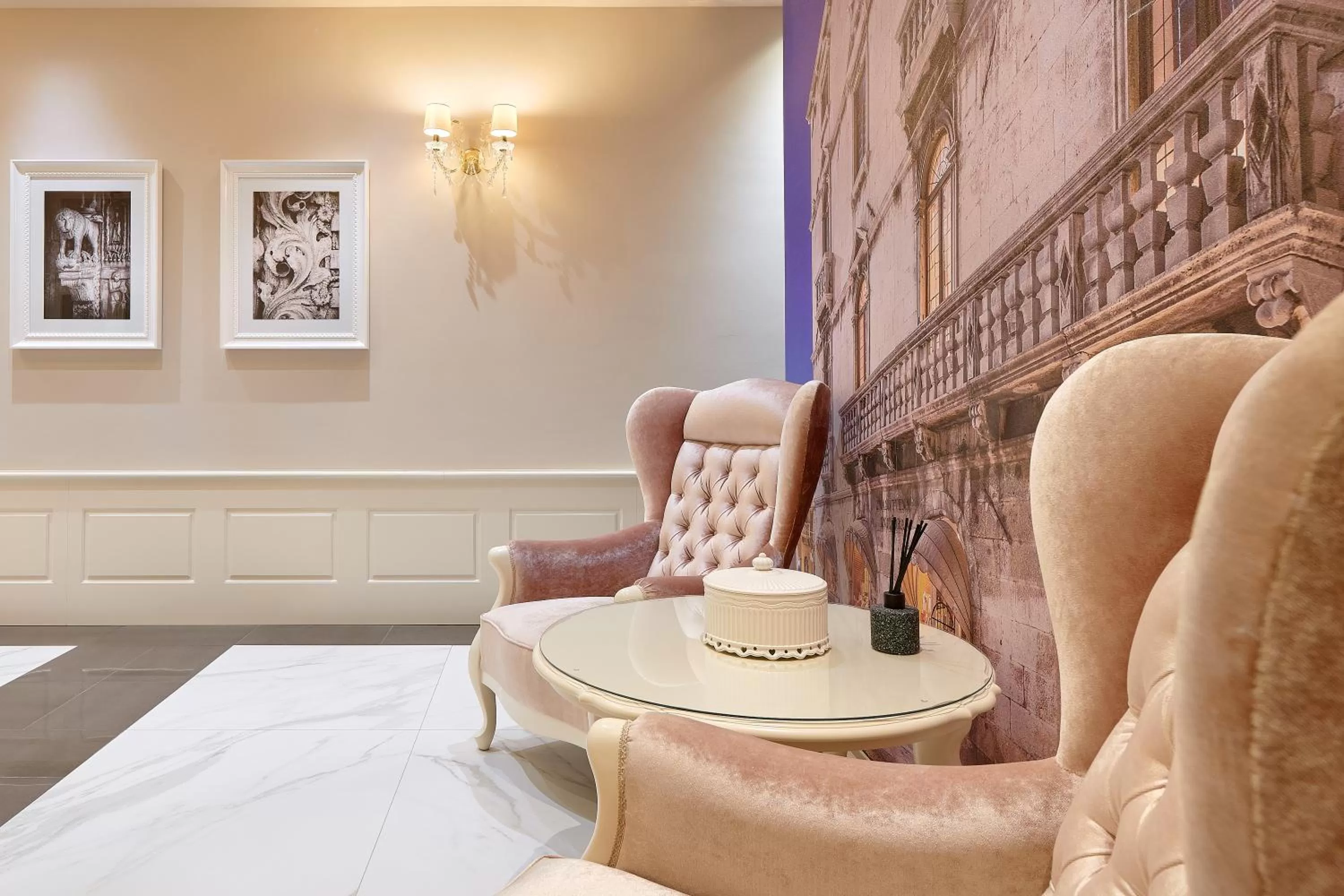 Seating area, Bed in Piazza Heritage Hotel