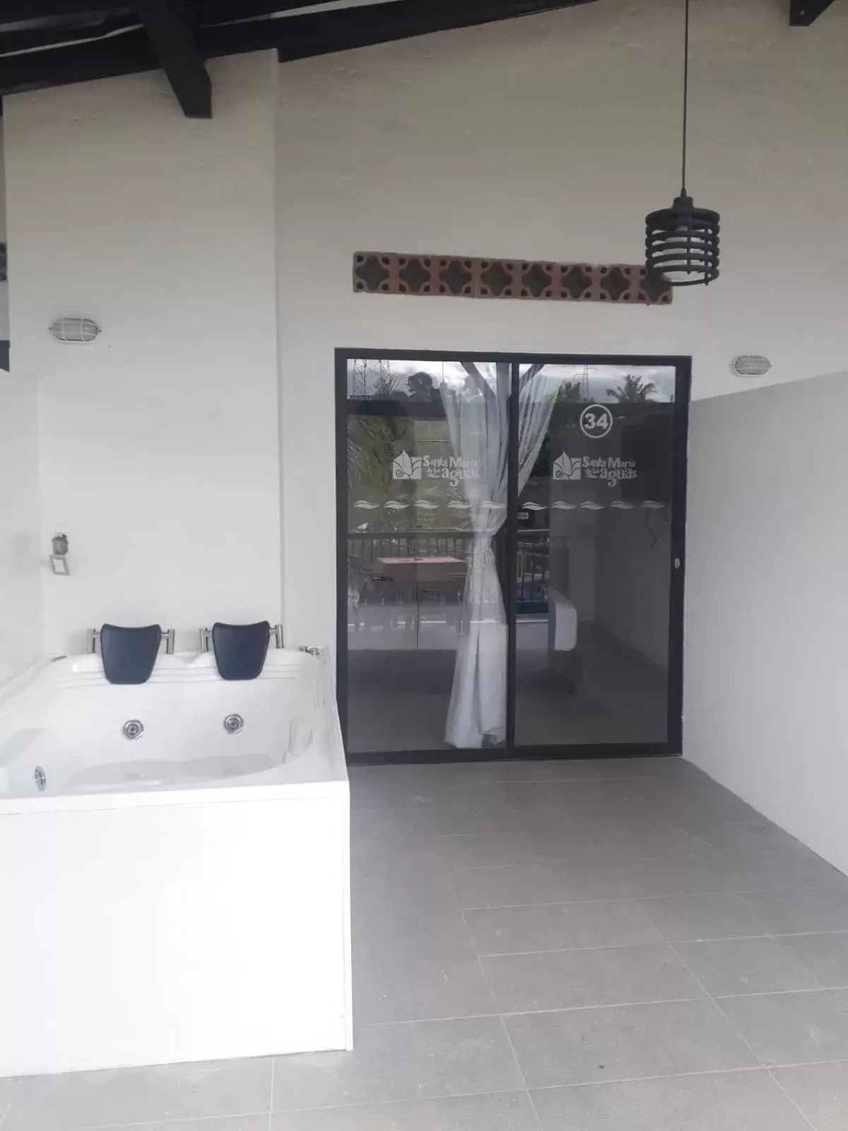 Deluxe Double Room with Bath in Hotel Santa Maria de las Aguas Peñol Deluxe Double Room with Bath in Hotel Santa Maria de las Aguas Peñol