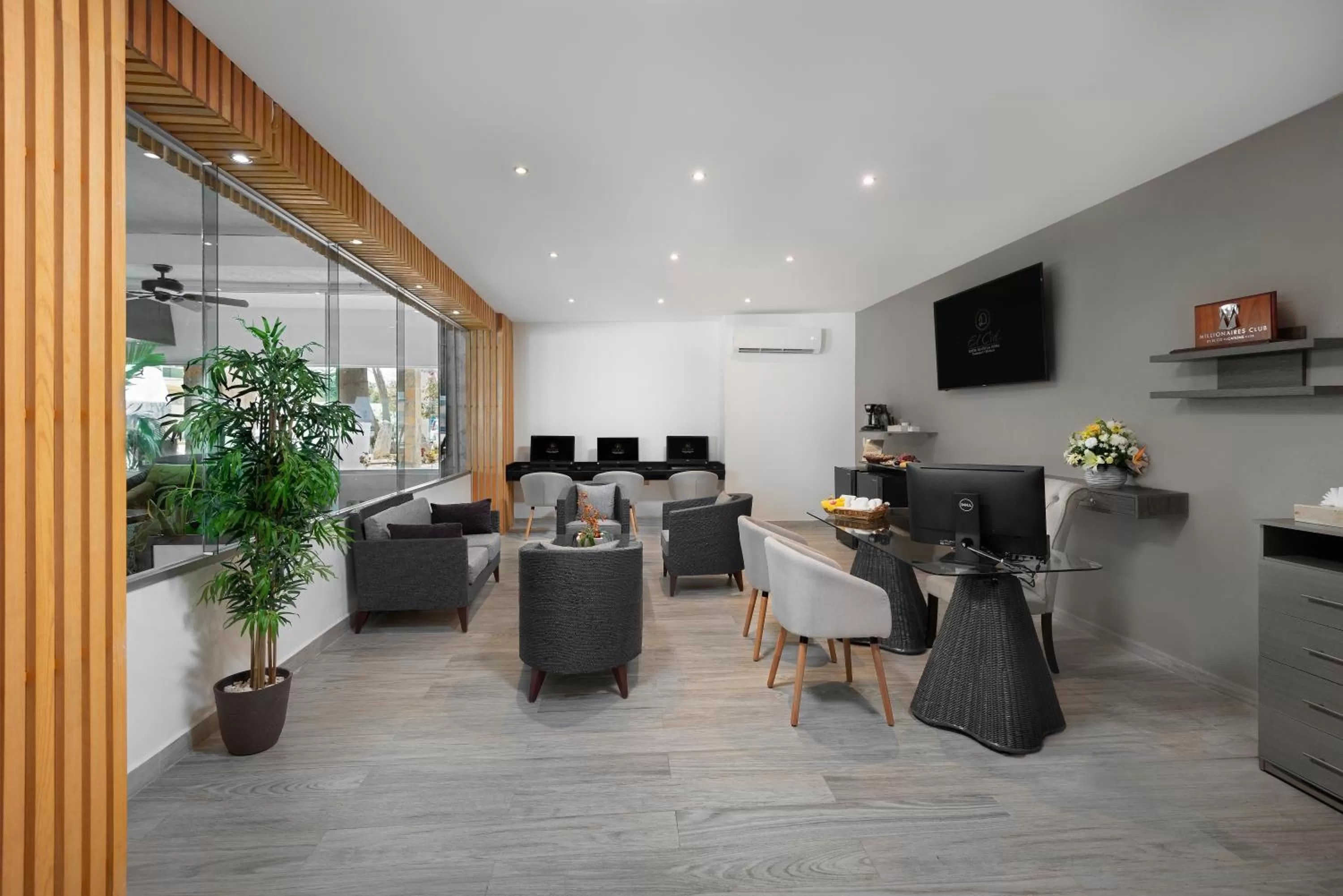 El Cid La Ceiba Beach