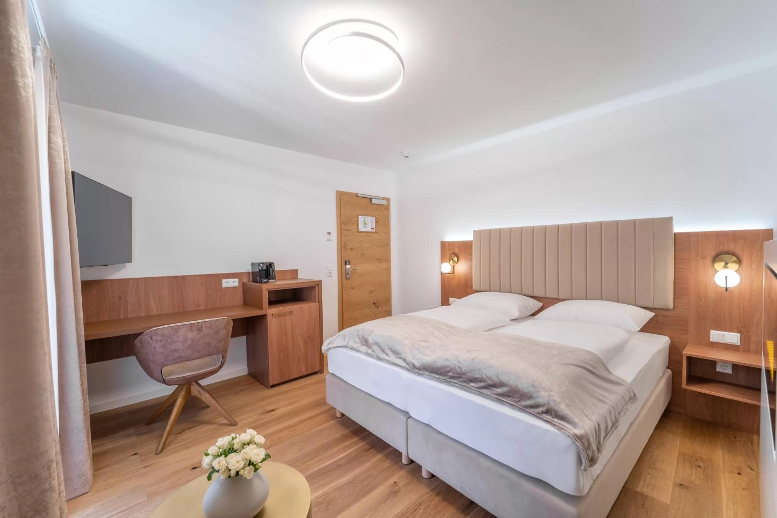 Bedroom, Bed in das mondsee