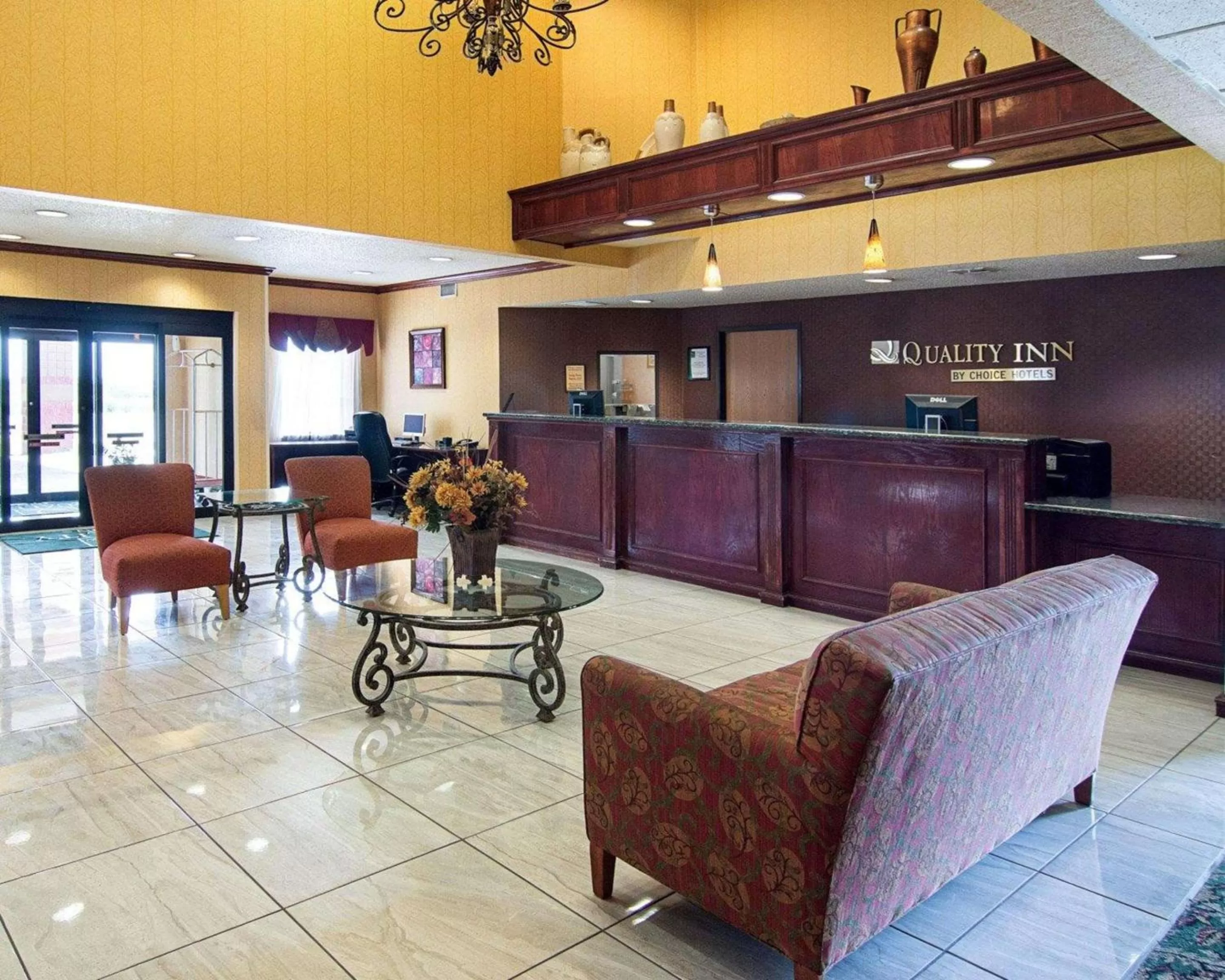 Lobby or reception in Quality Inn Midland South