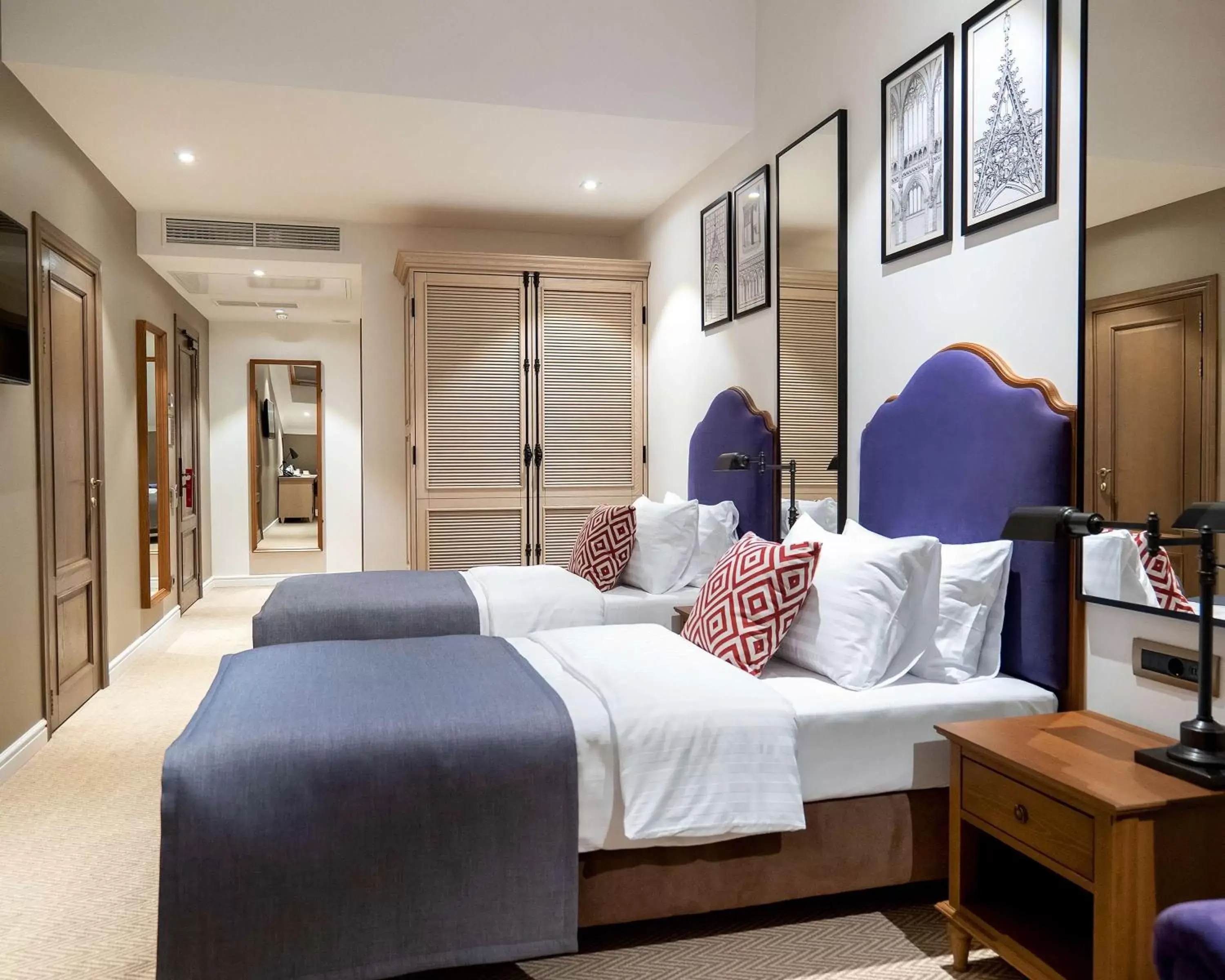 Standard Twin Room in Best Western Plus Market Square Lviv Standard Twin Room in Best Western Plus Market Square Lviv