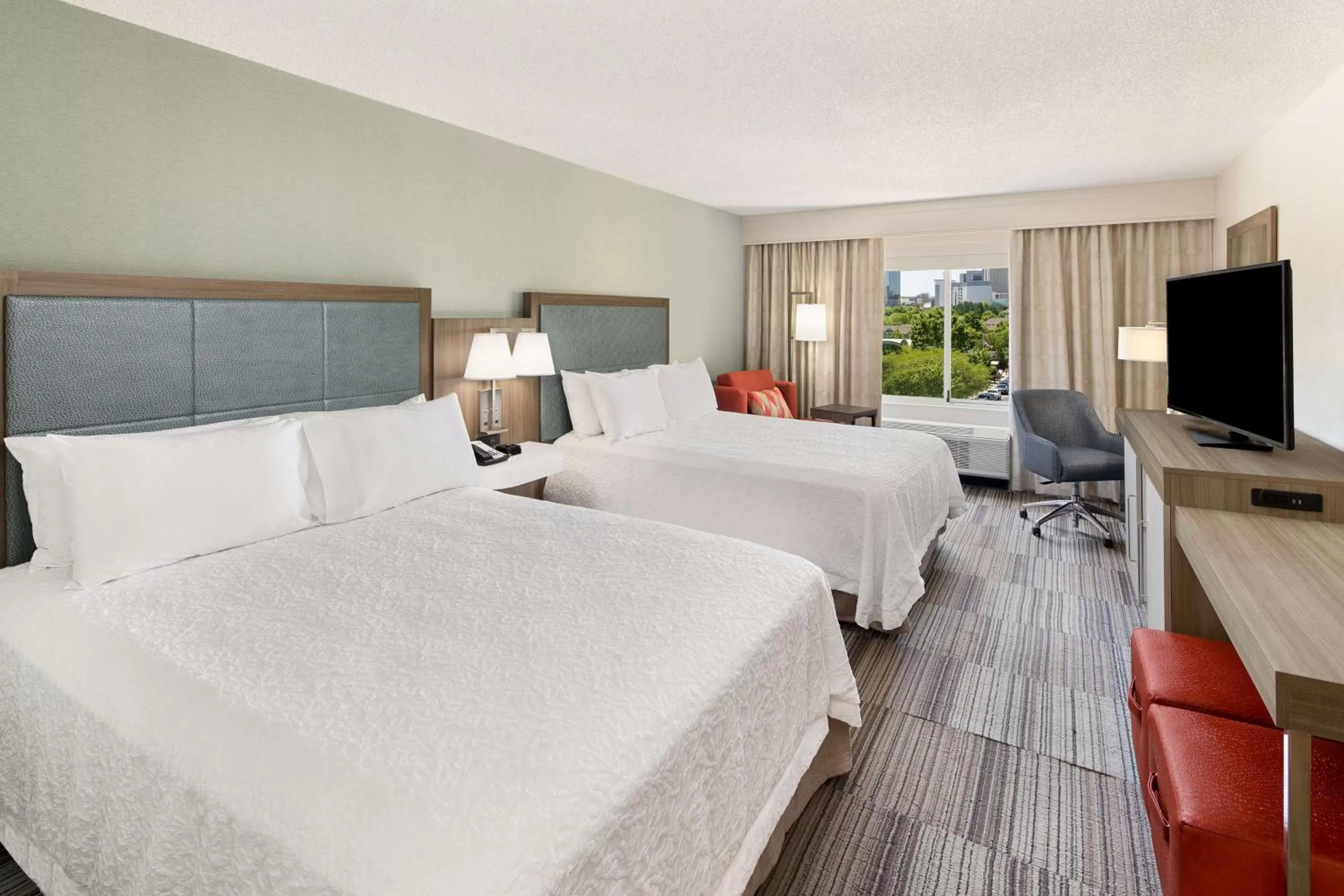 Bedroom, Bed in Hampton Inn Atlanta-Georgia Tech-Downtown