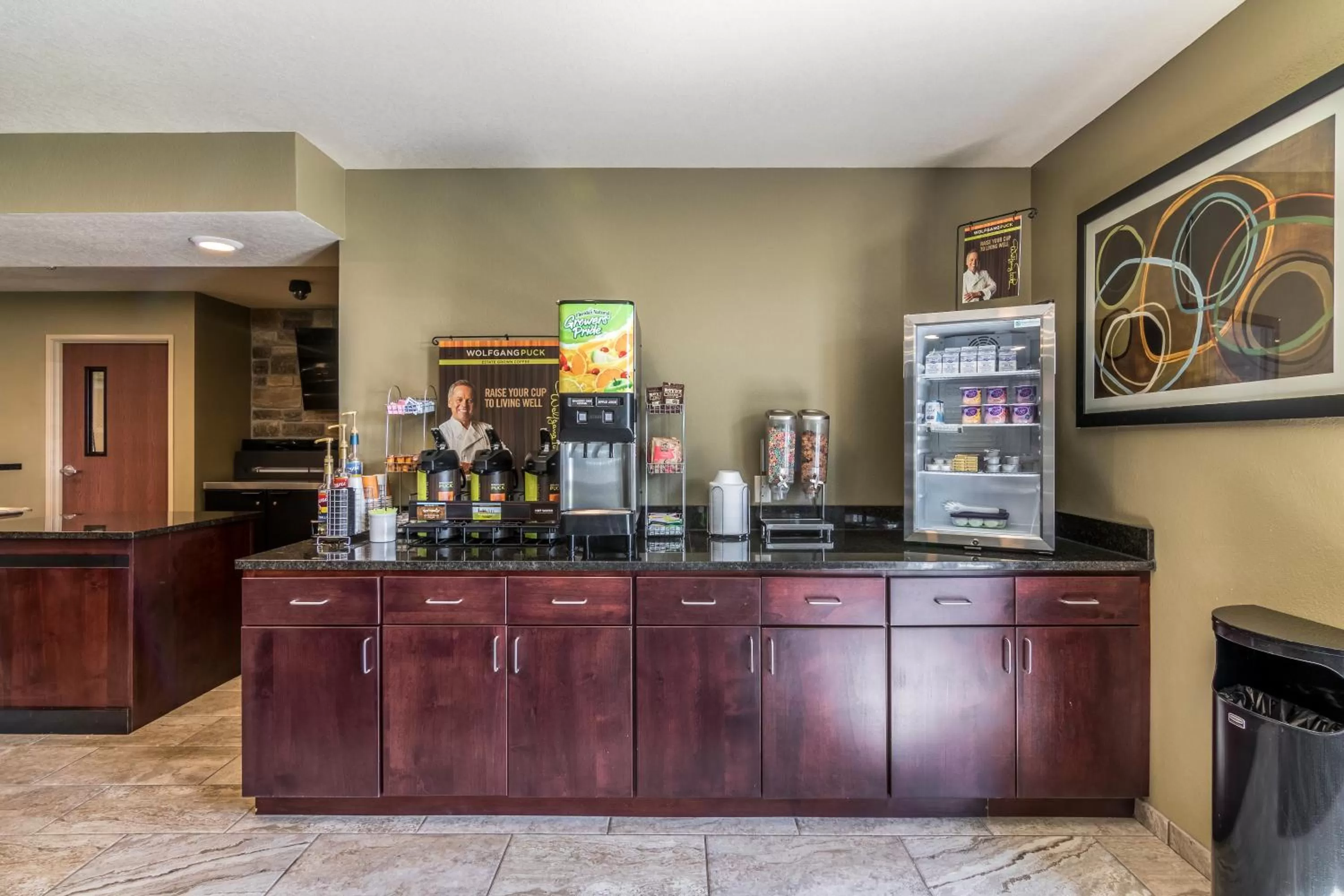 Buffet breakfast in Cobblestone Inn & Suites - Barron