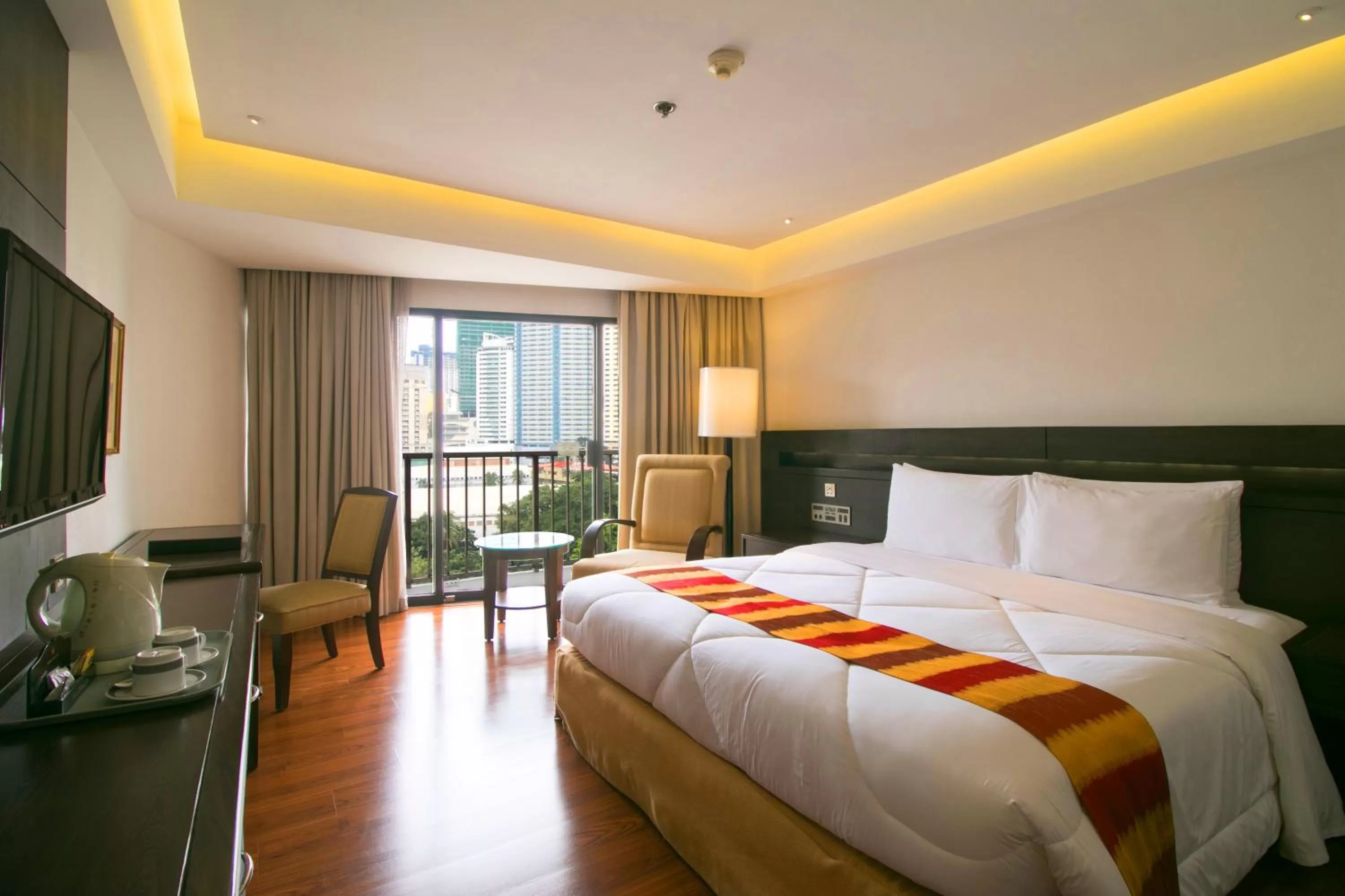 Photo of the whole room in Century Park Hotel