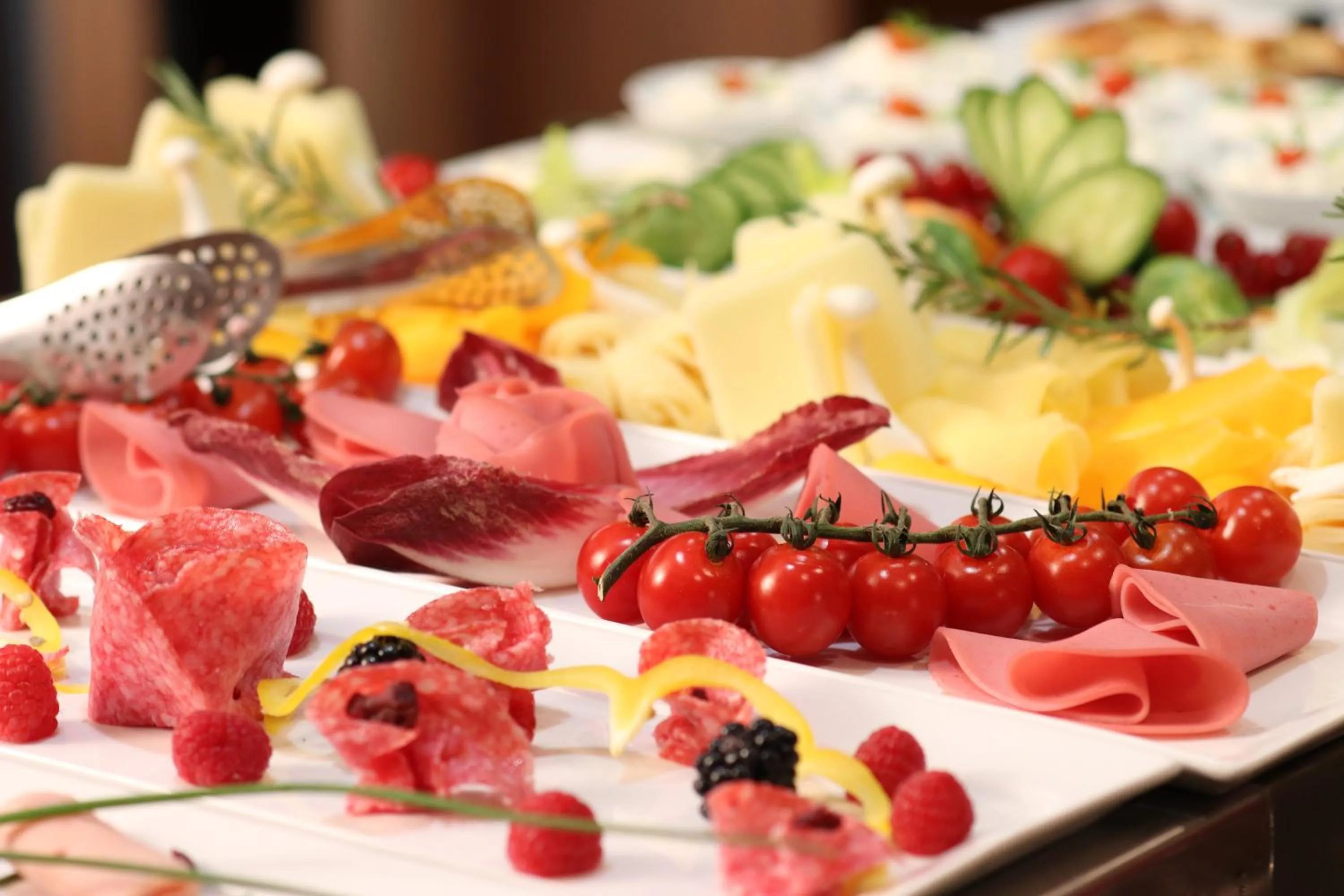 Buffet breakfast in ParkTower Suites