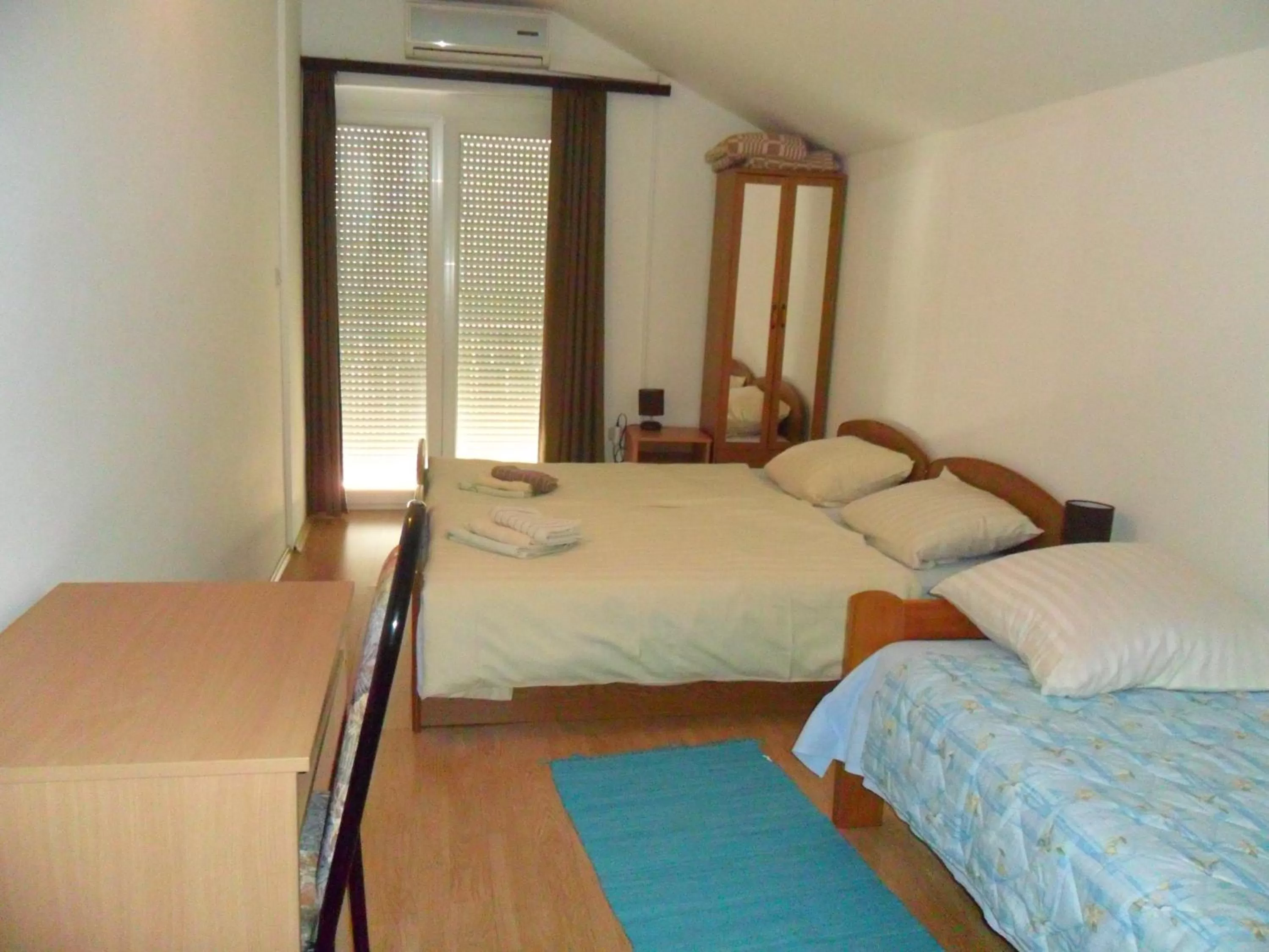 Photo of the whole room, Room Photo in Rooms MBM