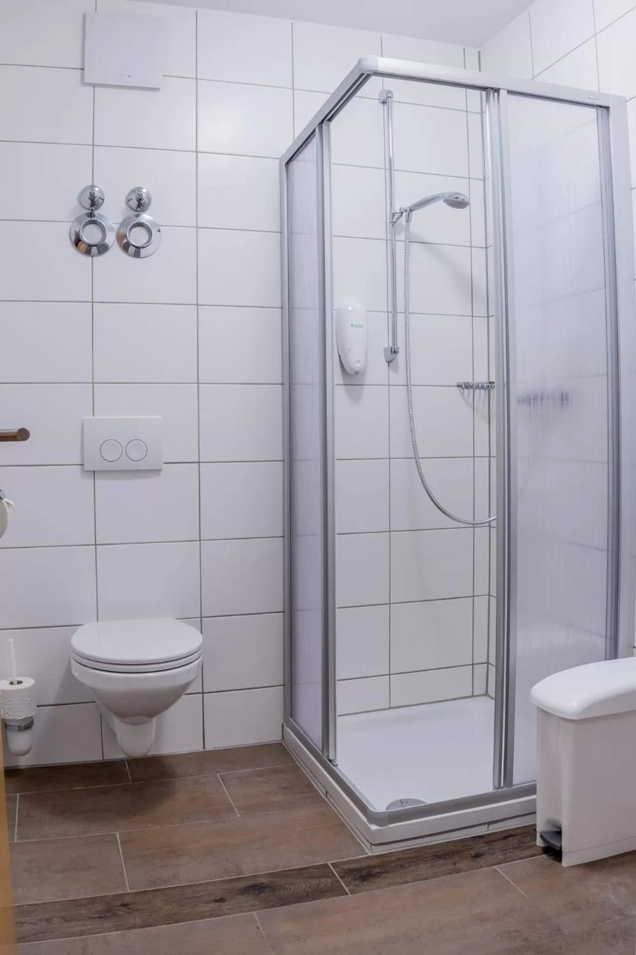 Shower in Sunny Hotel Straubing