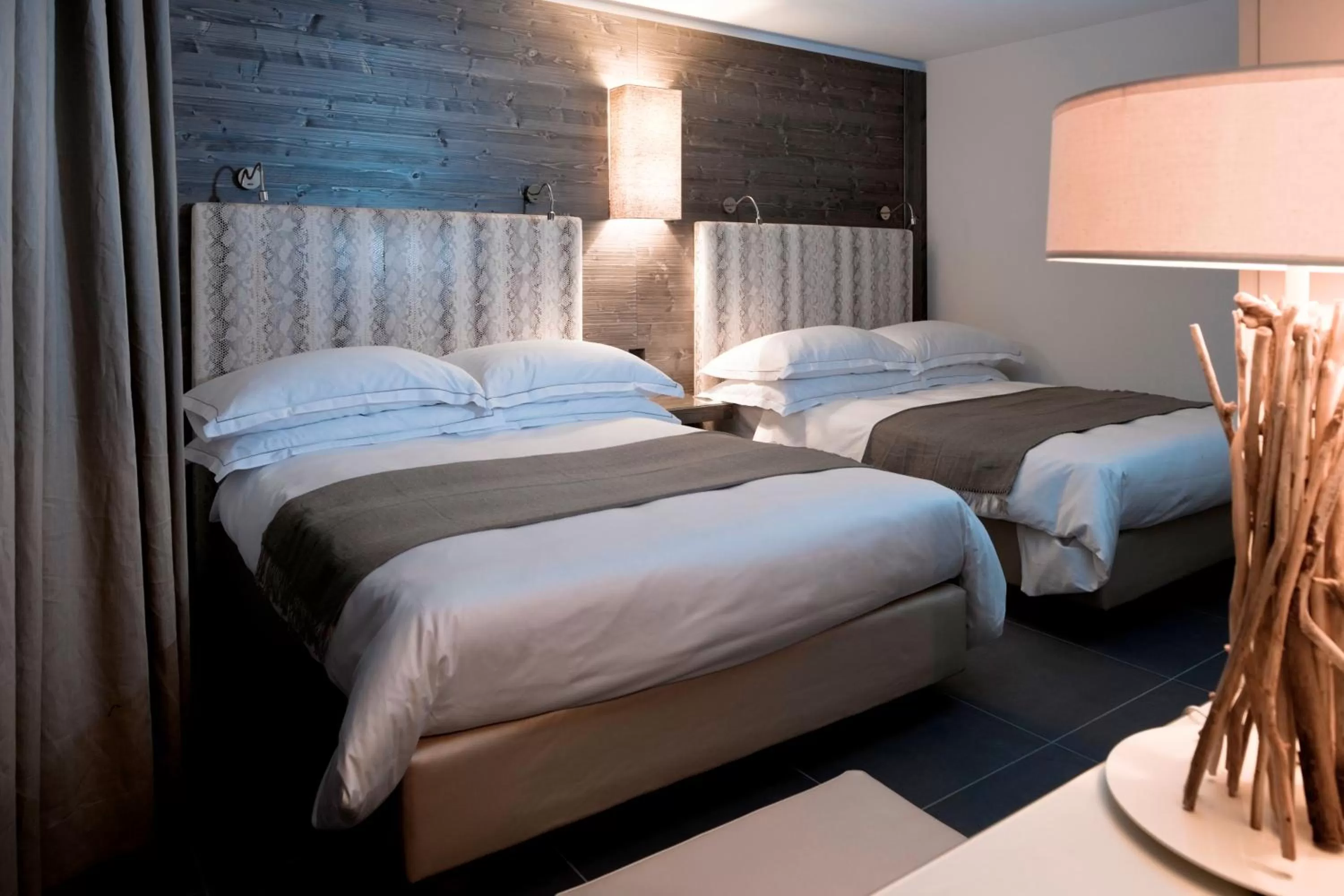 Photo of the whole room, Bed in Morosani Fiftyone - the room only Hotel