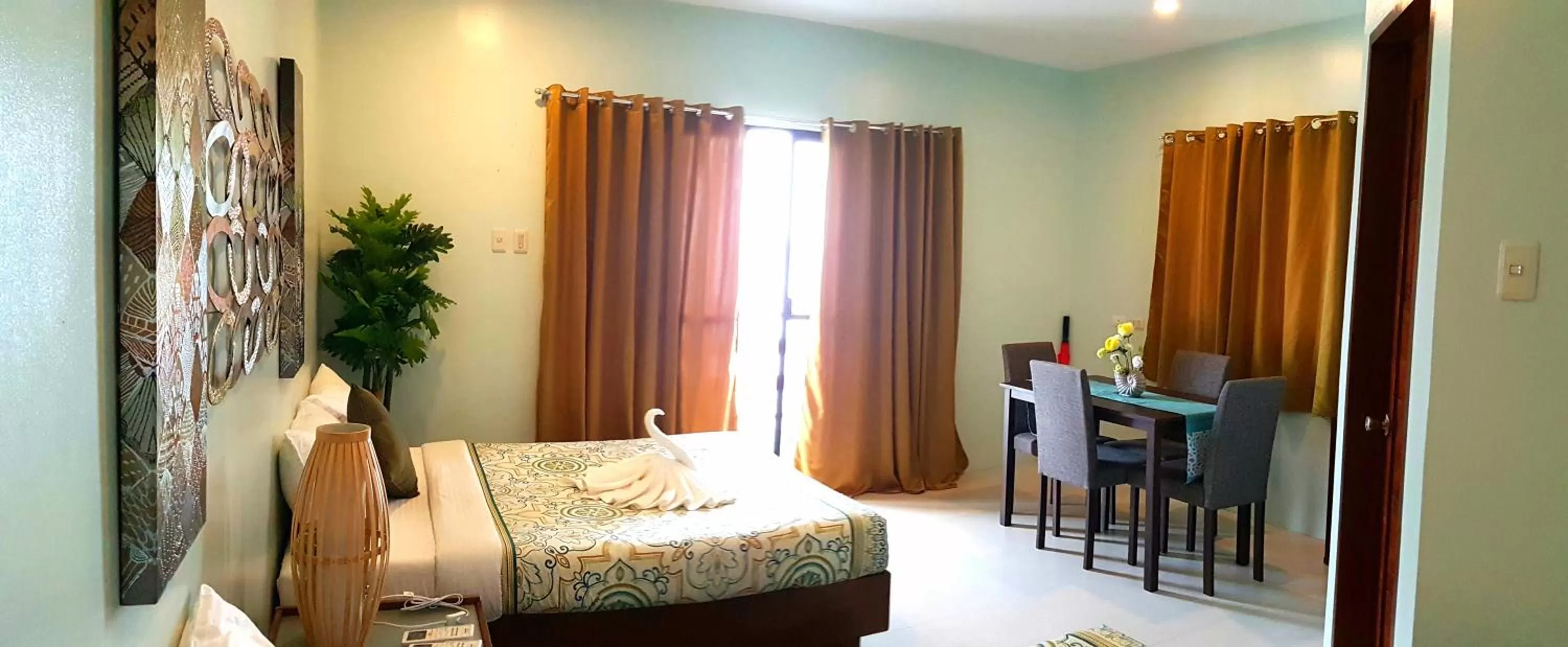 Bed in Tropical Fun Ta Sea Rentals