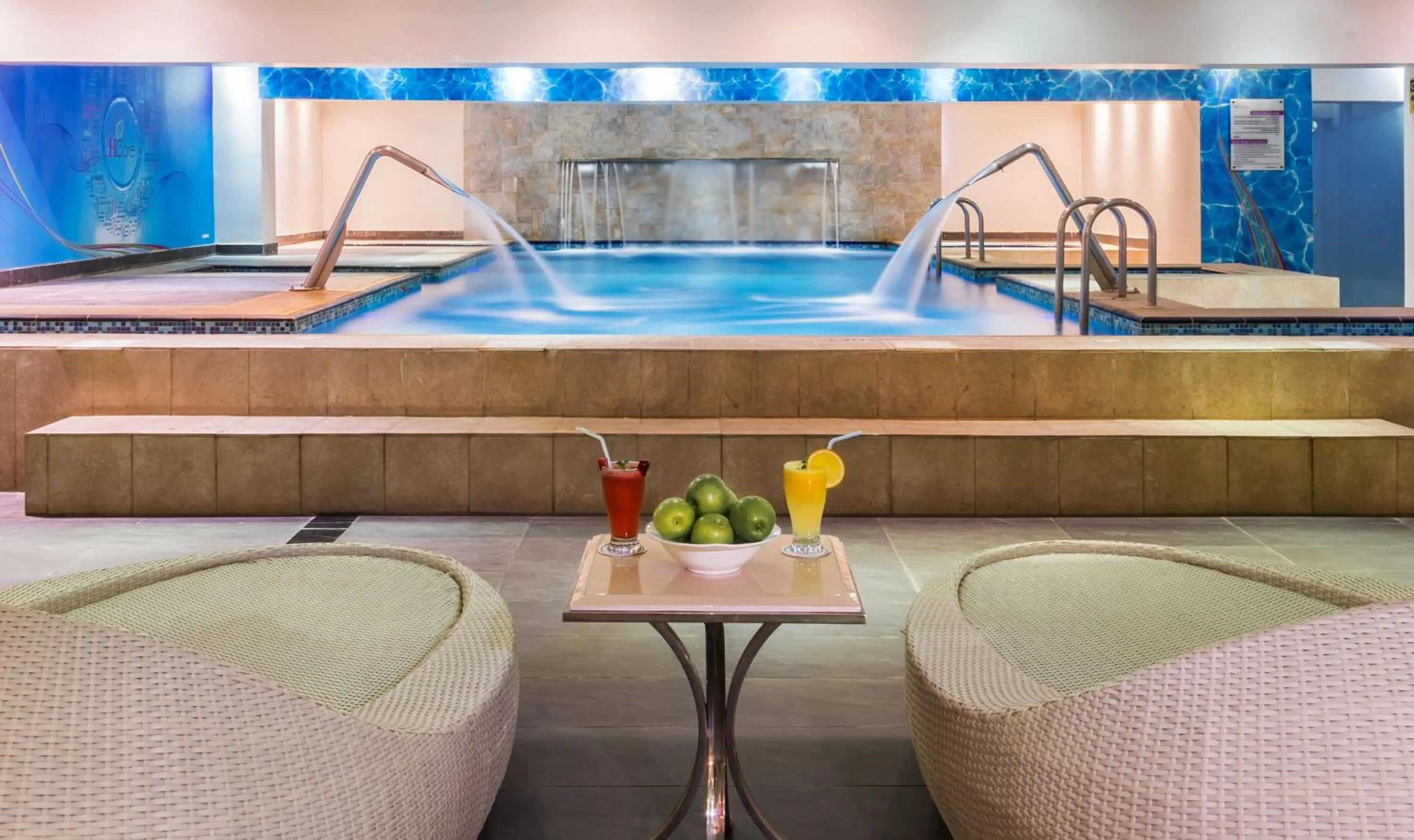 Swimming pool in Mena Hotel Nasiriah Riyadh