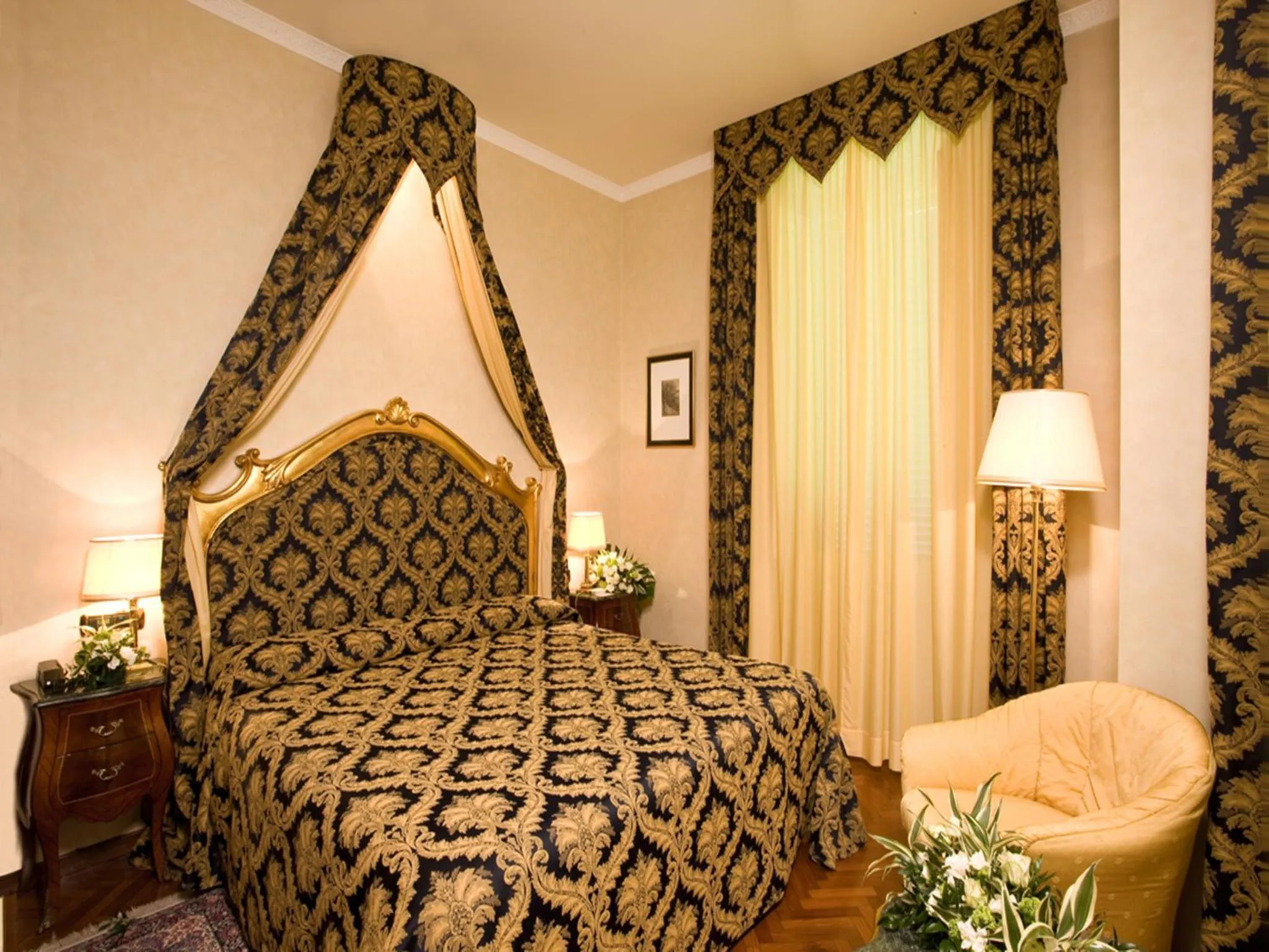 Bed in Hotel Vittoria