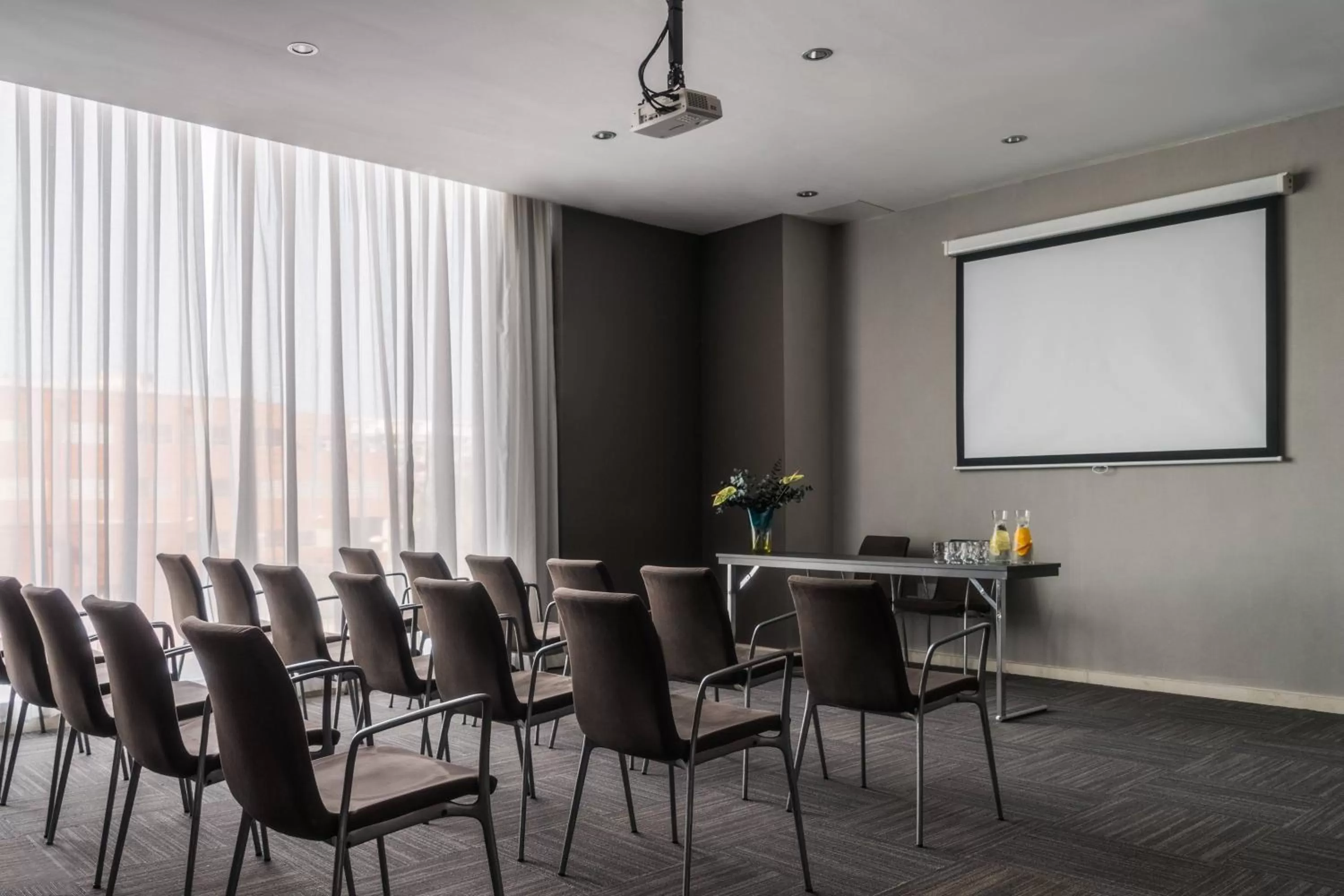 Meeting/conference room in AC Hotel Valencia by Marriott