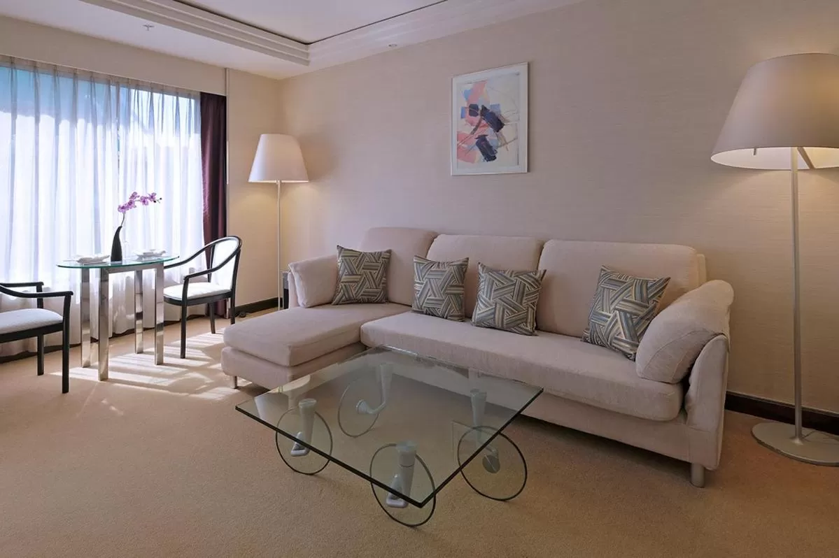 Living room in Prudential Hotel