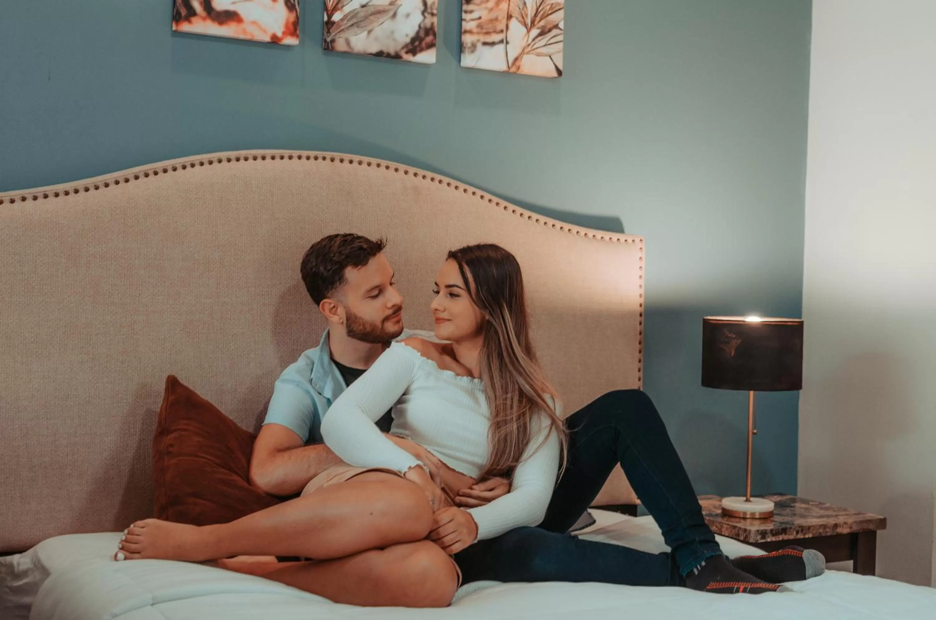 Staff, Bed in Yellow Tree Suites