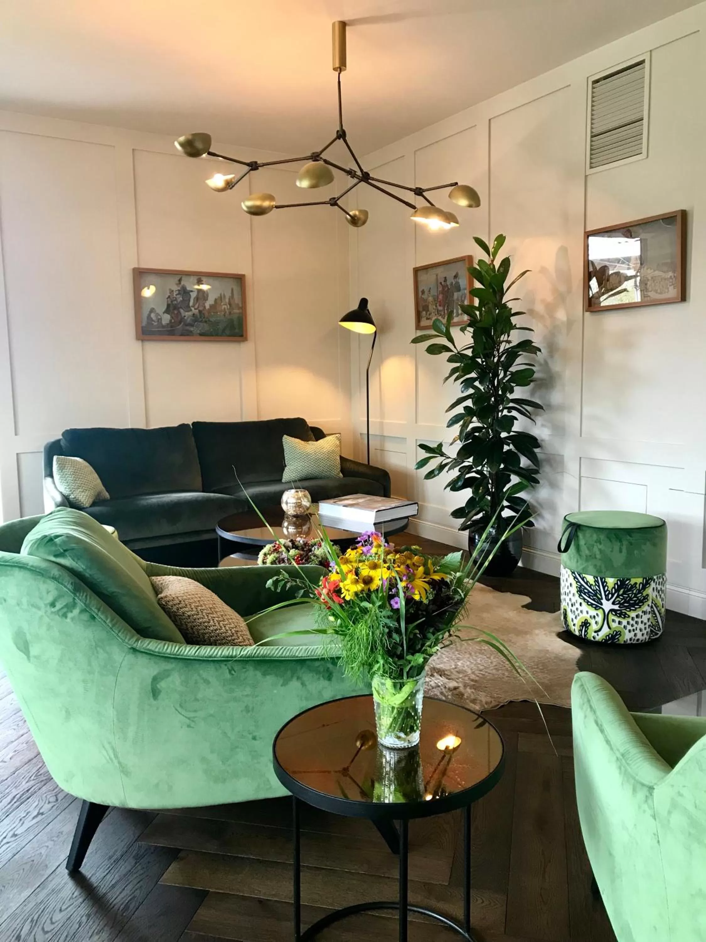 Seating Area in Alpenloge Hotel