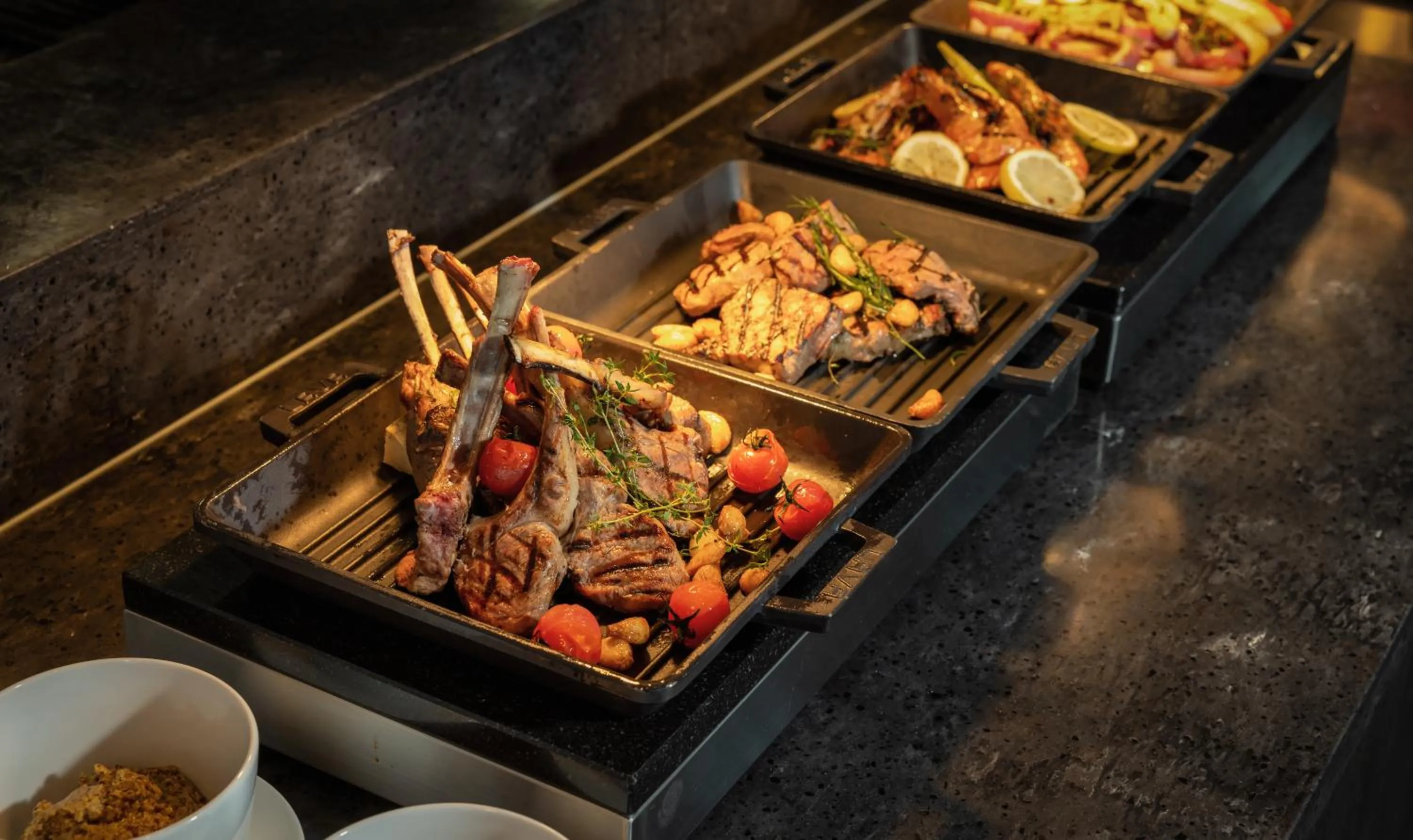 Restaurant/places to eat in Kent Hotel Gwangalli by Kensington