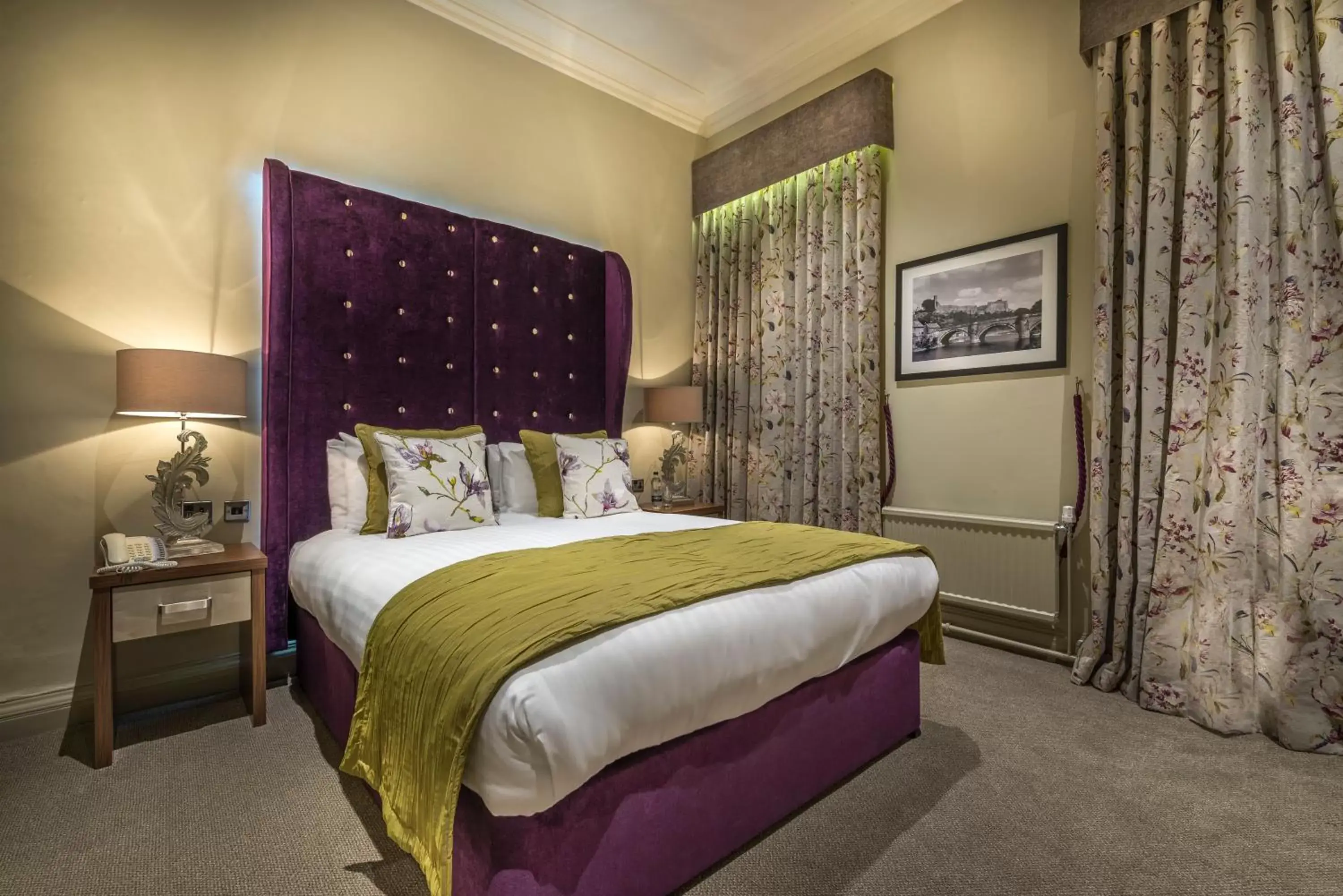 Classic Double Room in The Kings Head Hotel, Richmond, North Yorkshire - The Coaching Inn Group Classic Double Room in The Kings Head Hotel, Richmond, North Yorkshire - The Coaching Inn Group