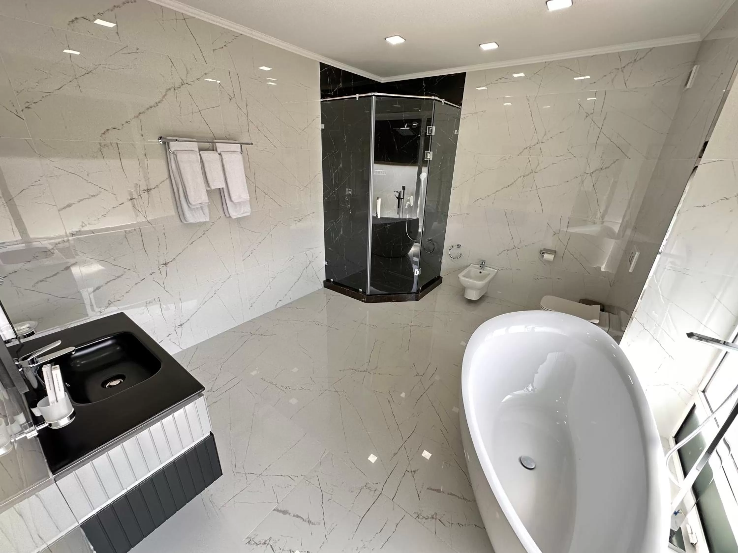 Bathroom in Astor Hotel