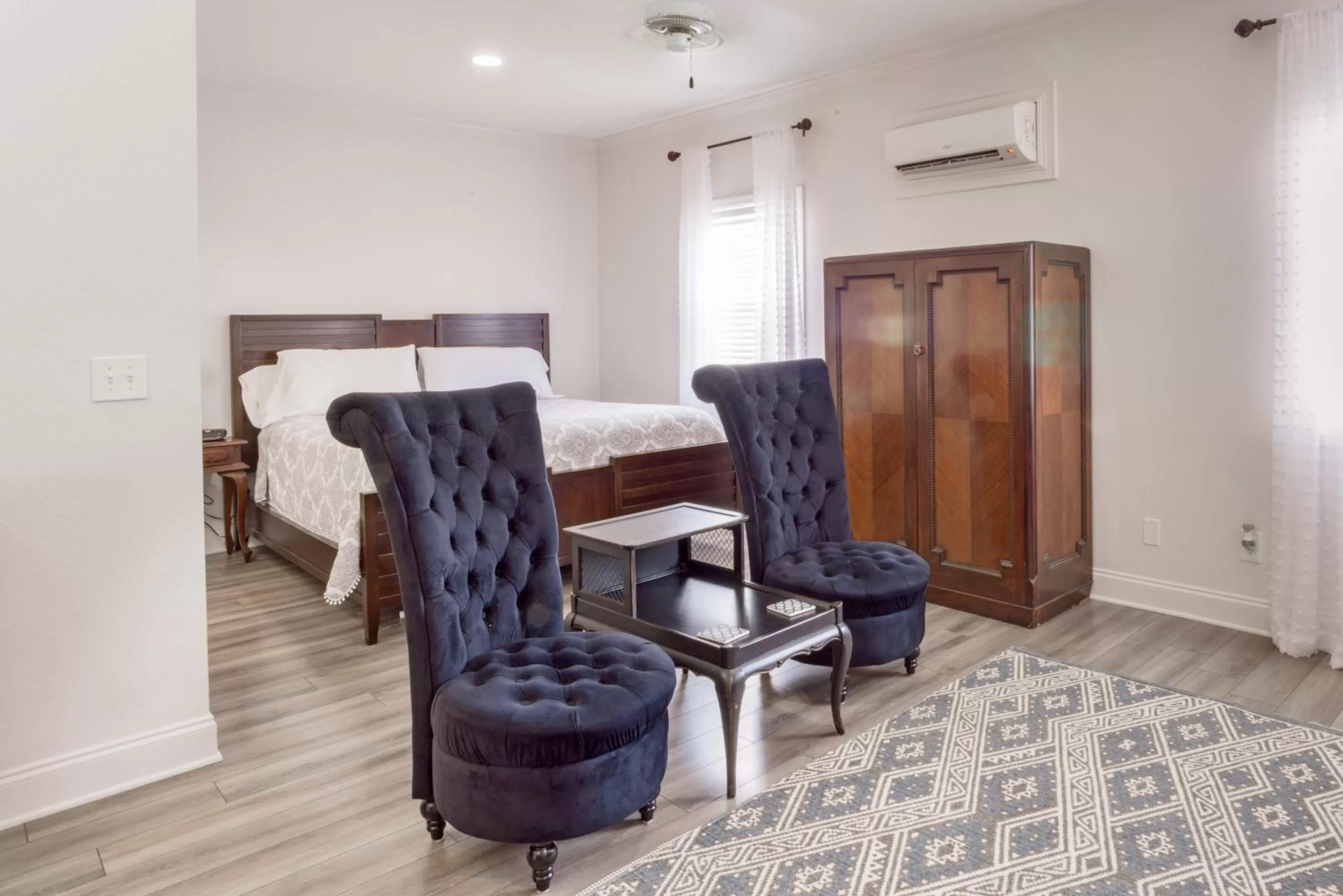 One-Bedroom King Suite in 27 on Park Boutique Hotel & Venue