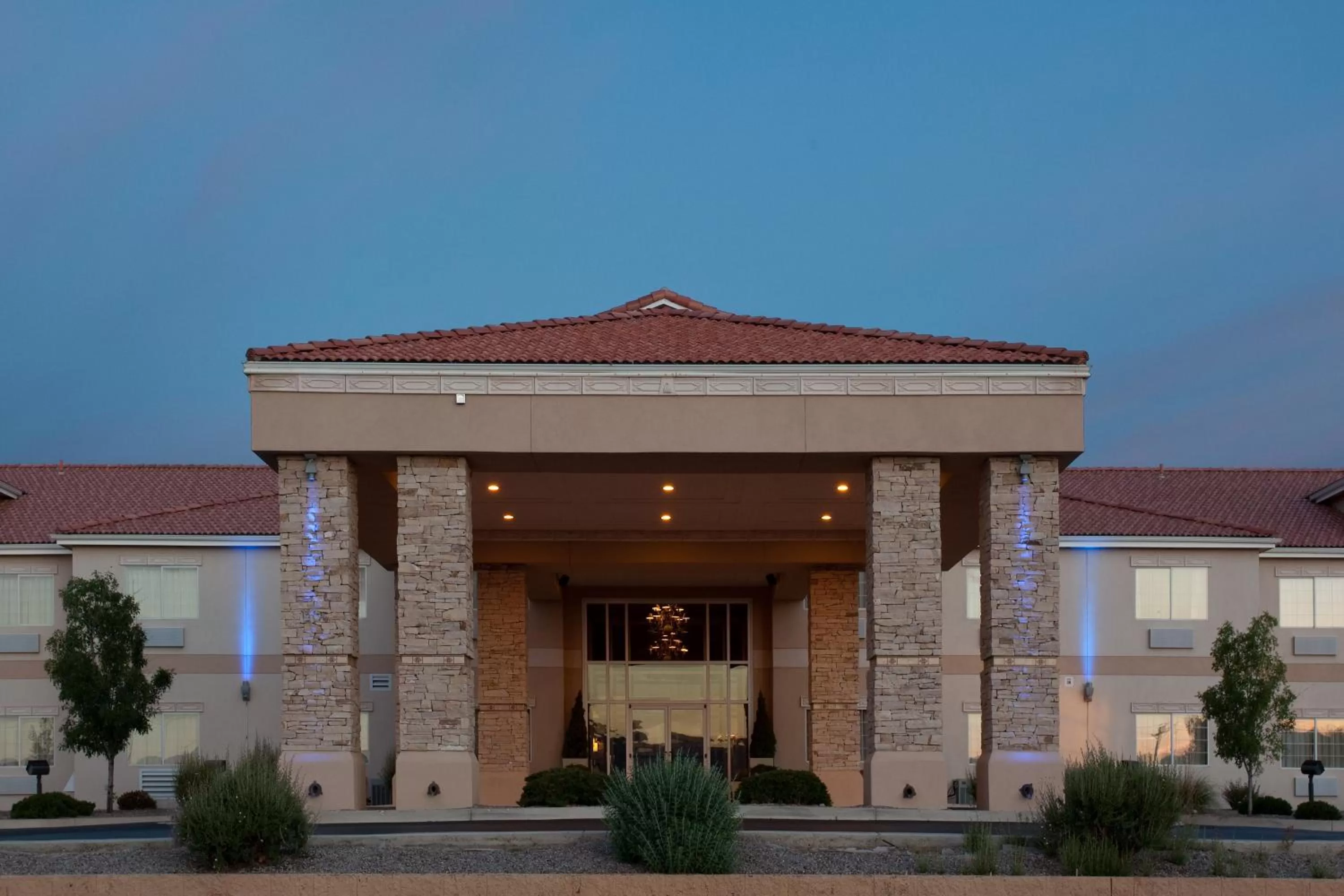 Facade/entrance in Baymont by Wyndham Belen NM