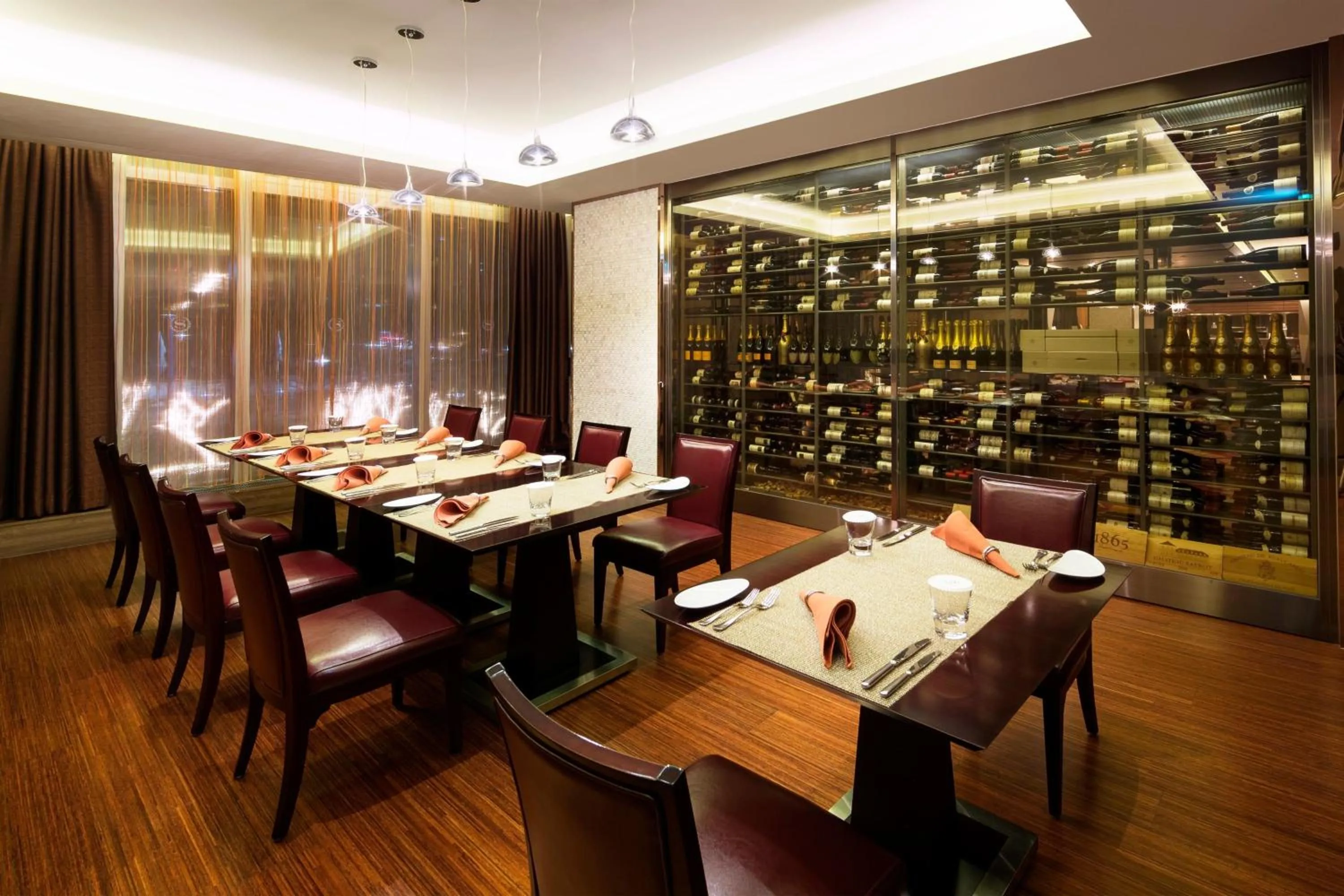 Lounge or bar in Sheraton Grand Incheon Hotel