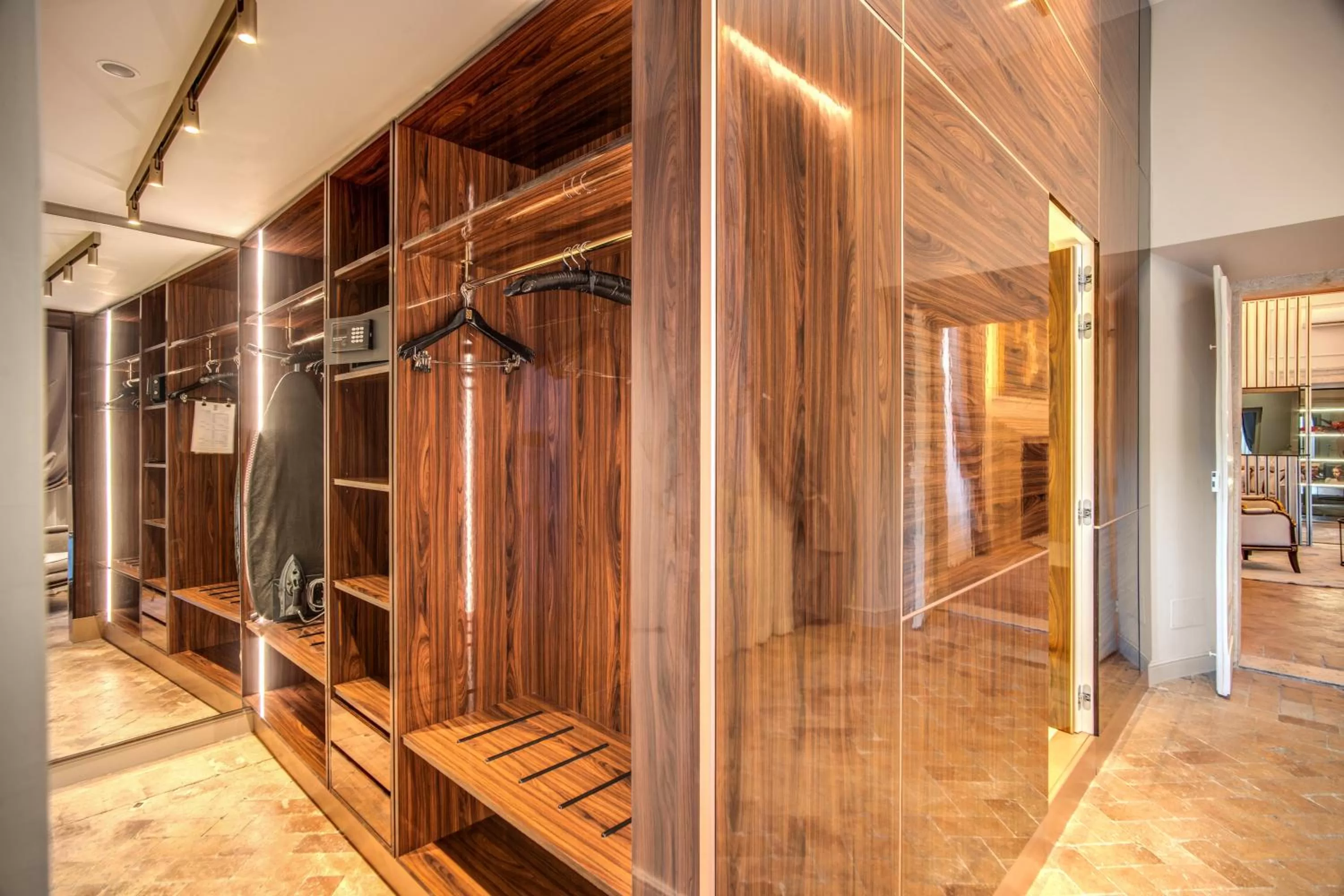 Photo of the whole room in Eitch Borromini Palazzo Pamphilj