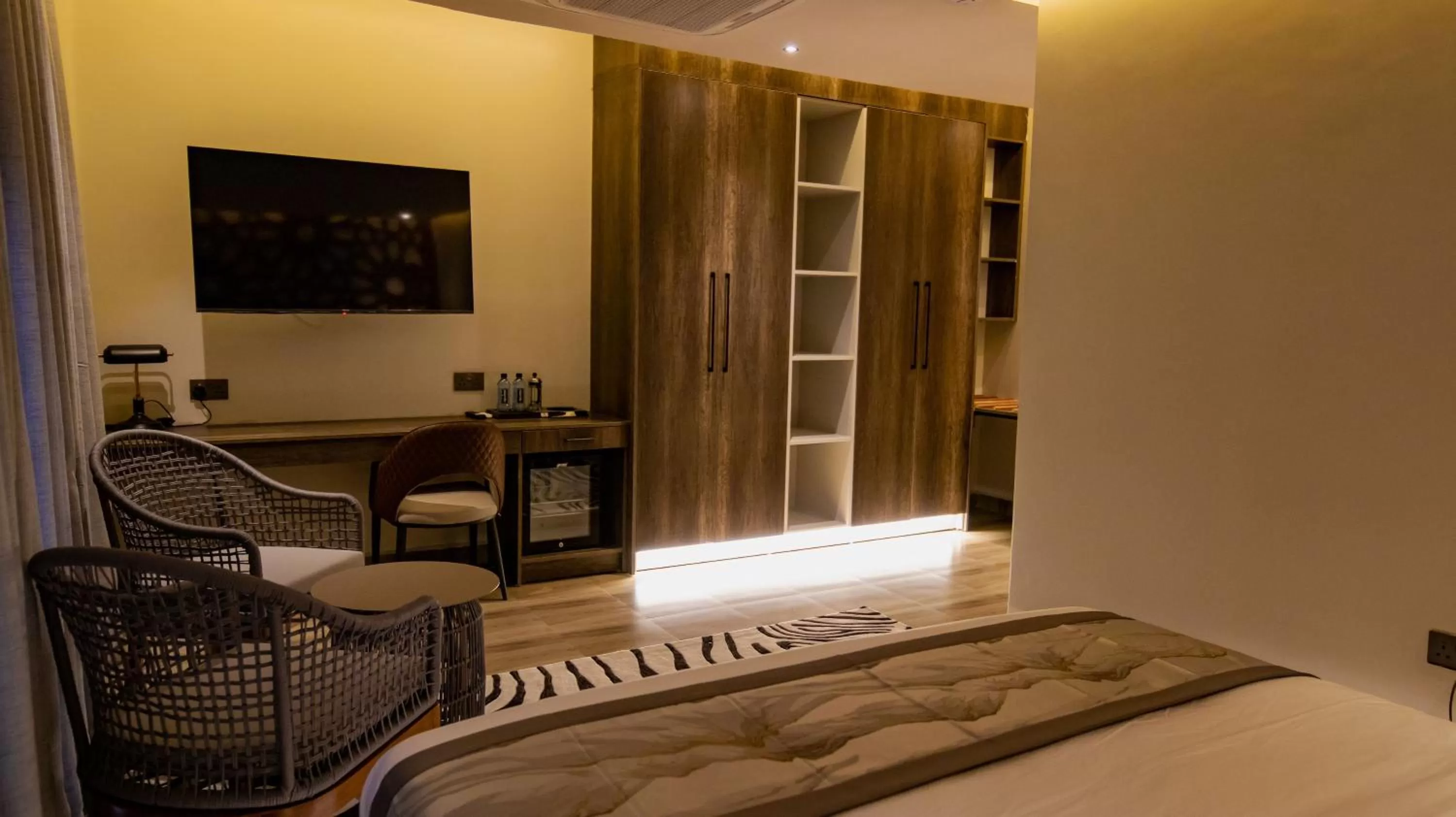 Bedroom, TV/Entertainment Center in Gigiri Lion Villas II