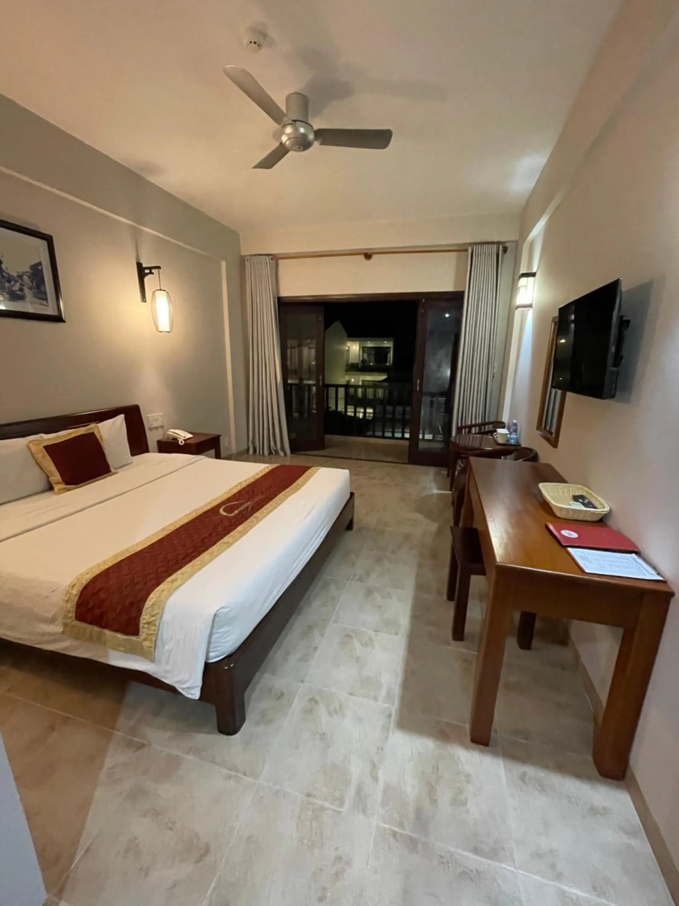 Bed in Sunshine Hoian Hotel