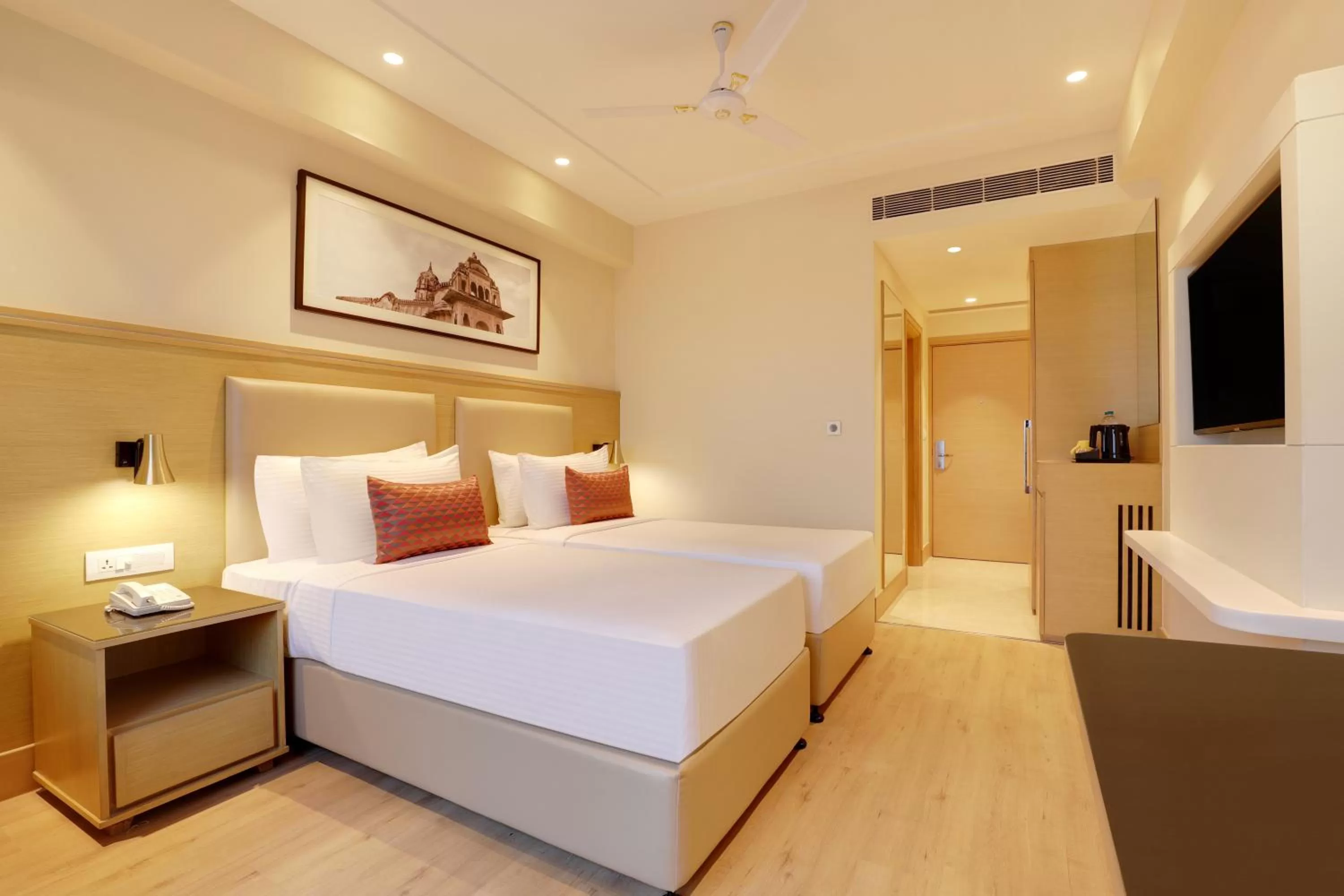 Bed in Lemon Tree Hotel, Jhansi