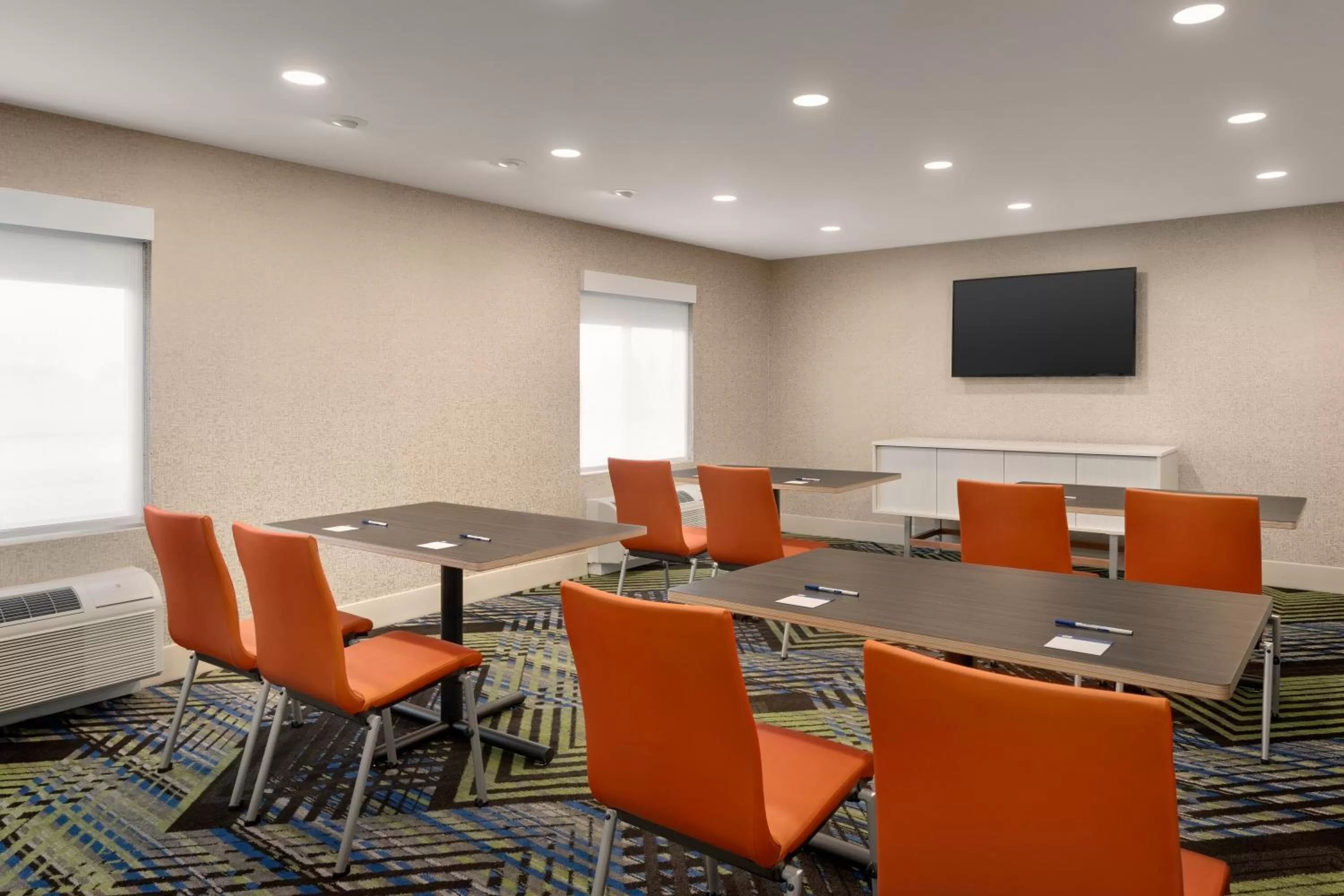 Meeting/conference room in Holiday Inn Express - Plattsburgh by IHG