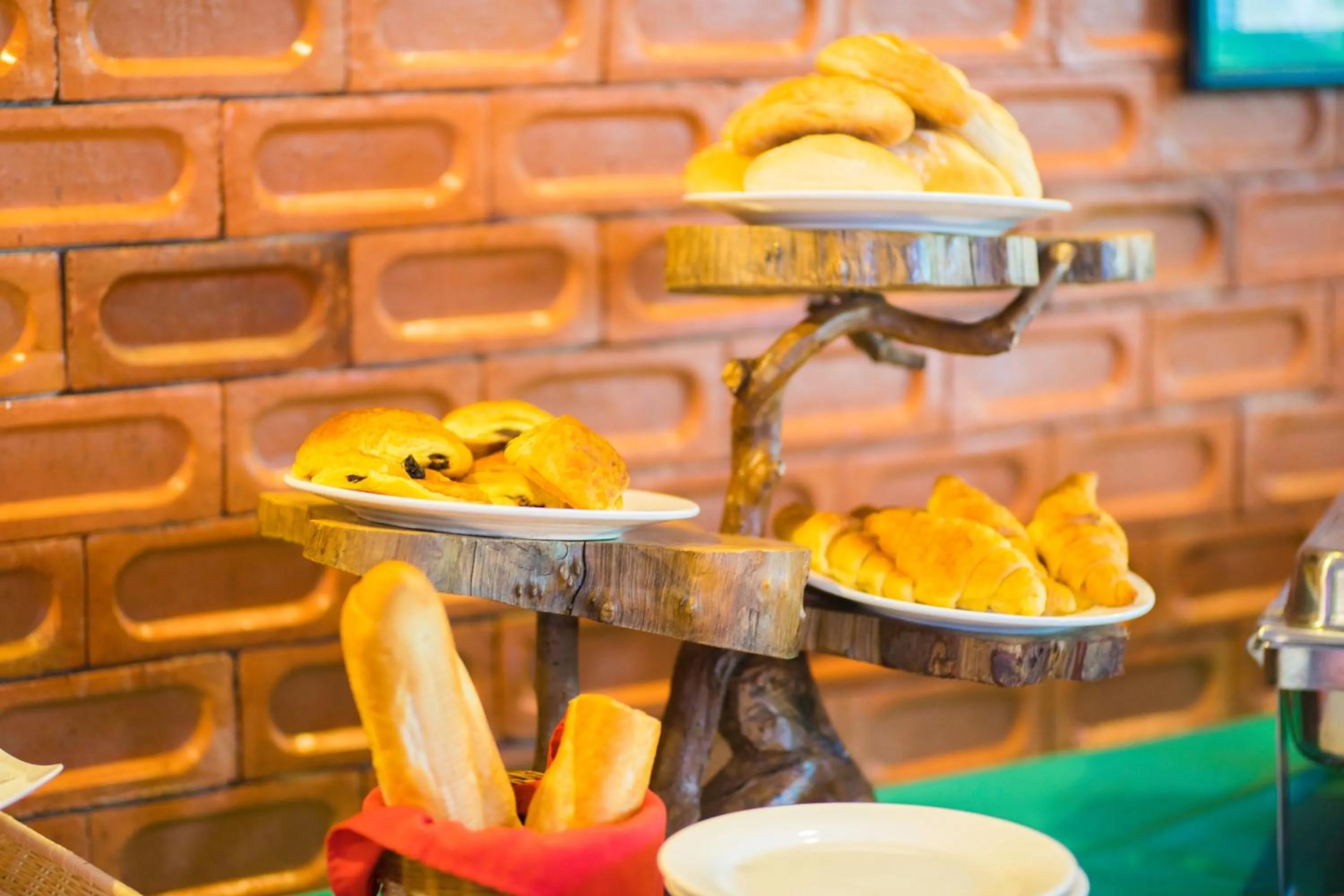 Breakfast in La Residence WatBo Hotel