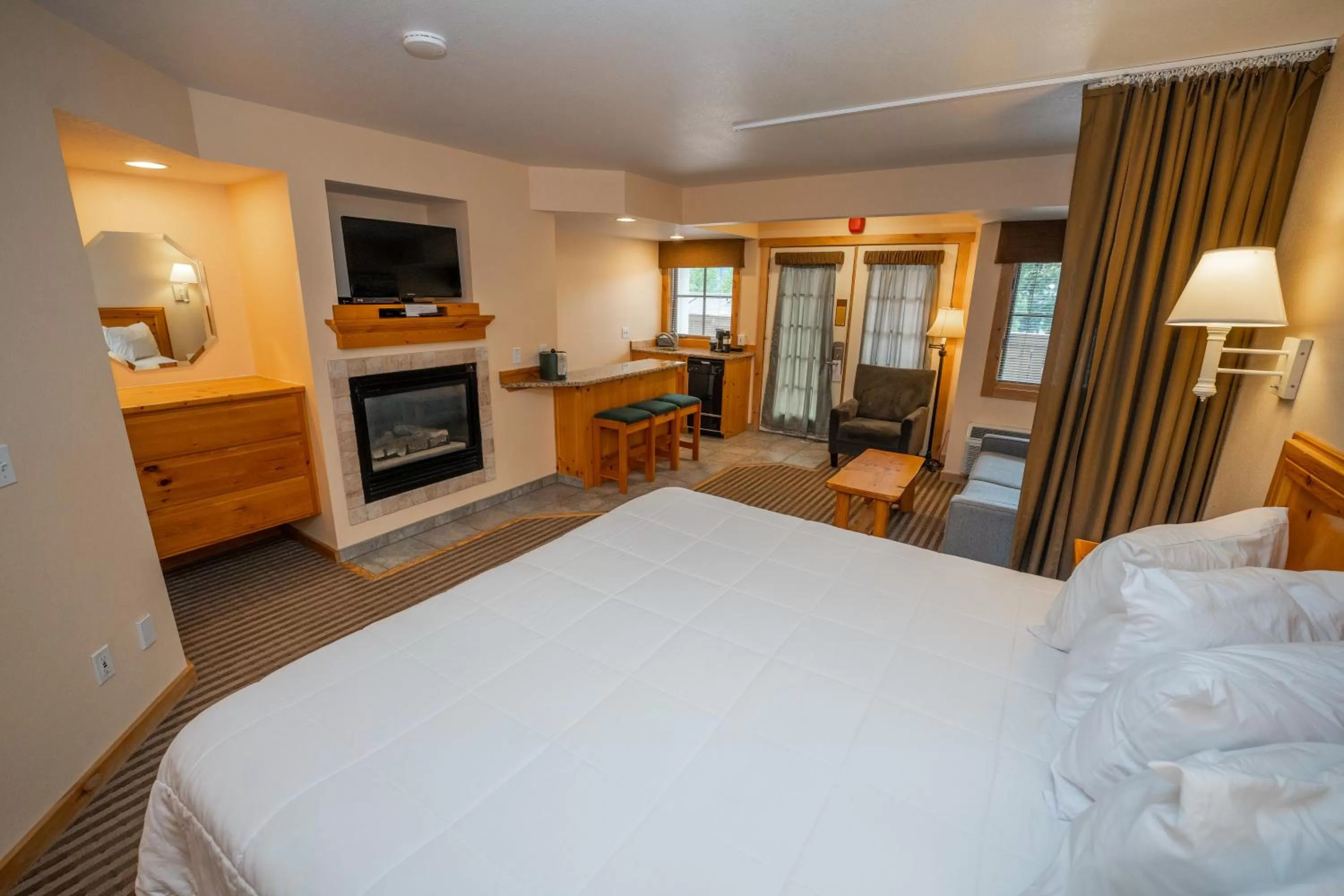 Kitchen or kitchenette, Bed in Appenzell Inn