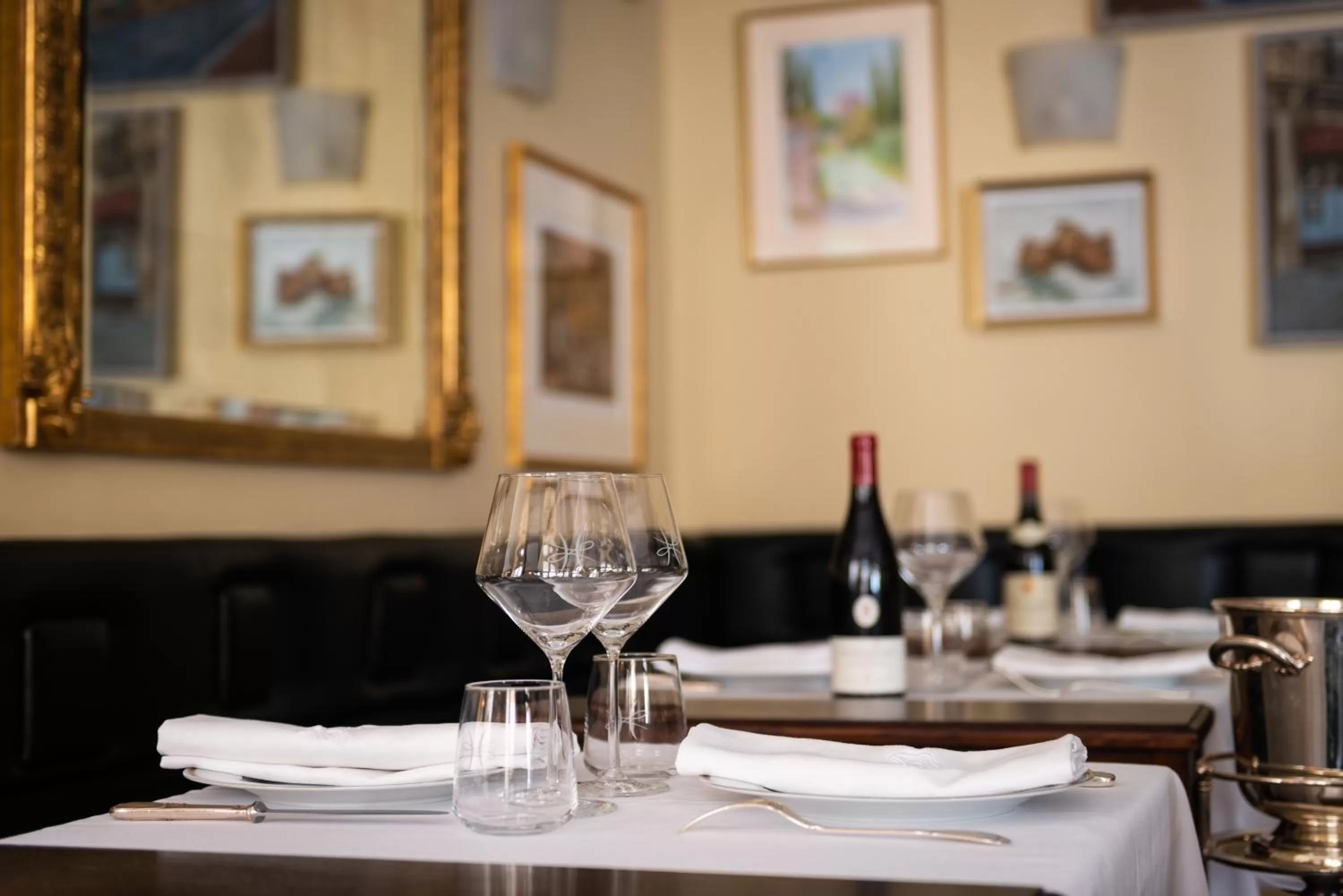 Restaurant/places to eat in L'Hôtel