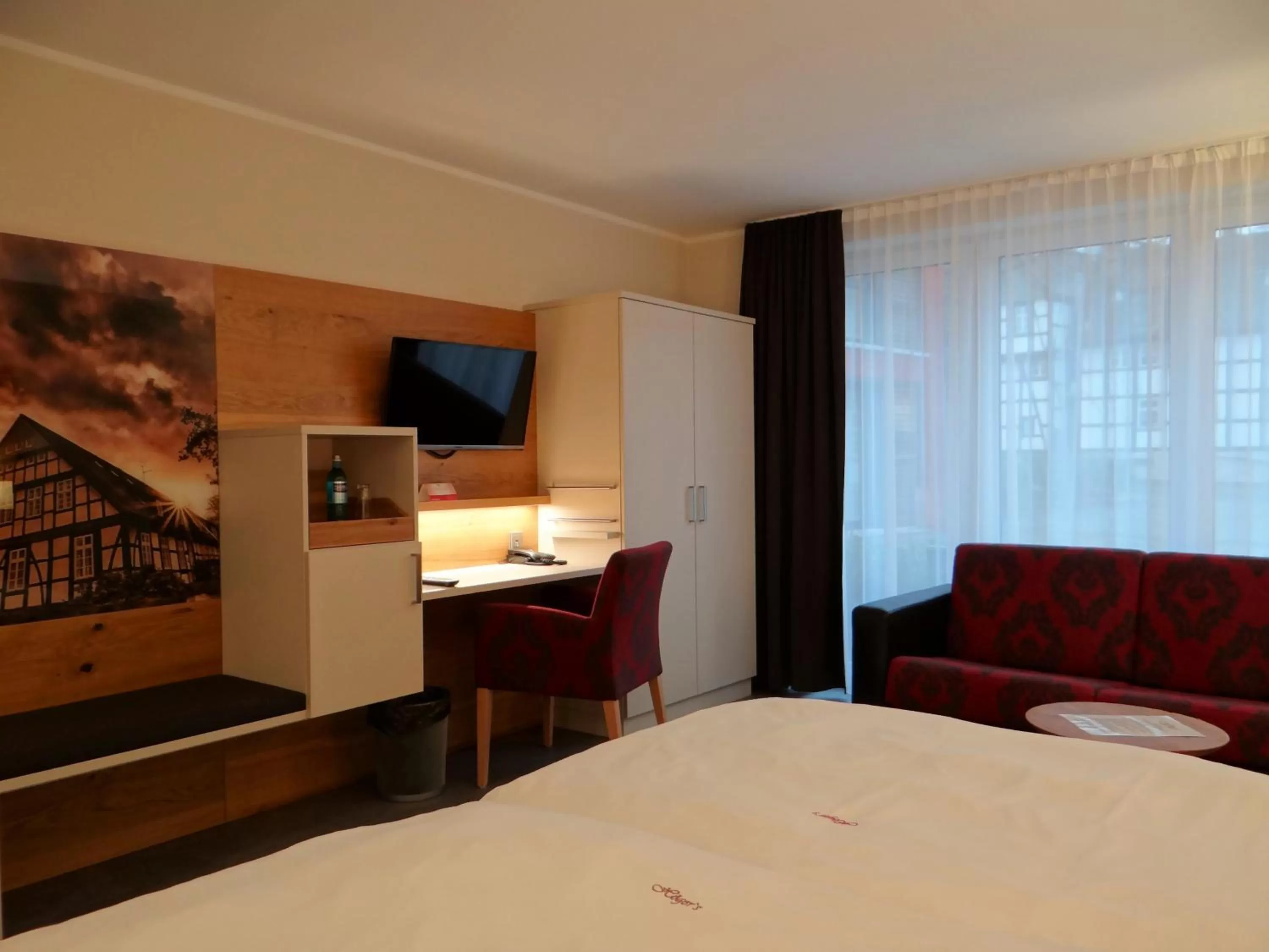 Photo of the whole room, Bed in Höger's Hotel & Restaurant